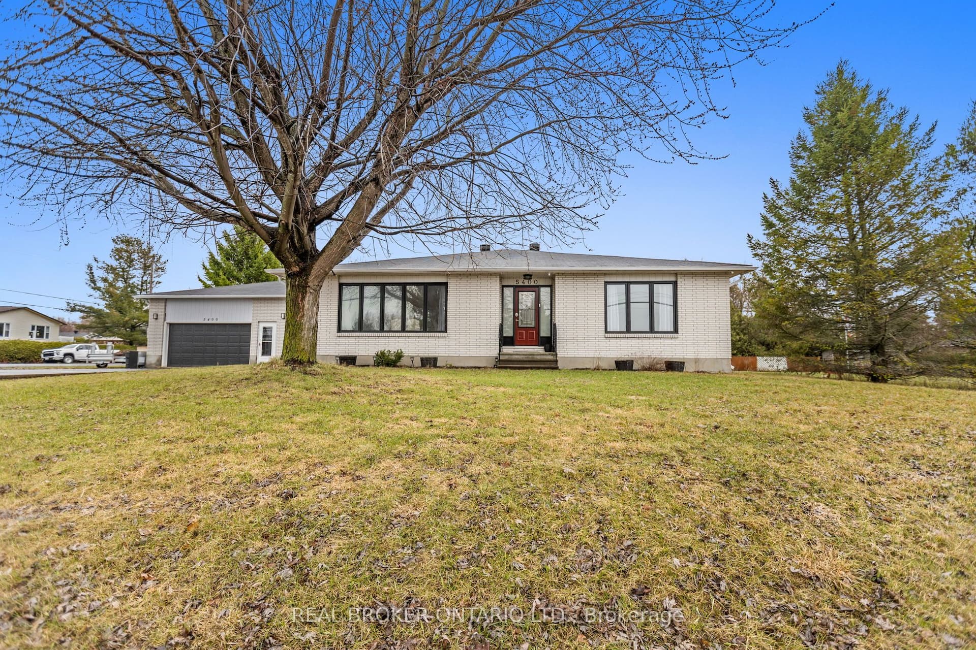 5400 Osgoode Main Street — photo 1