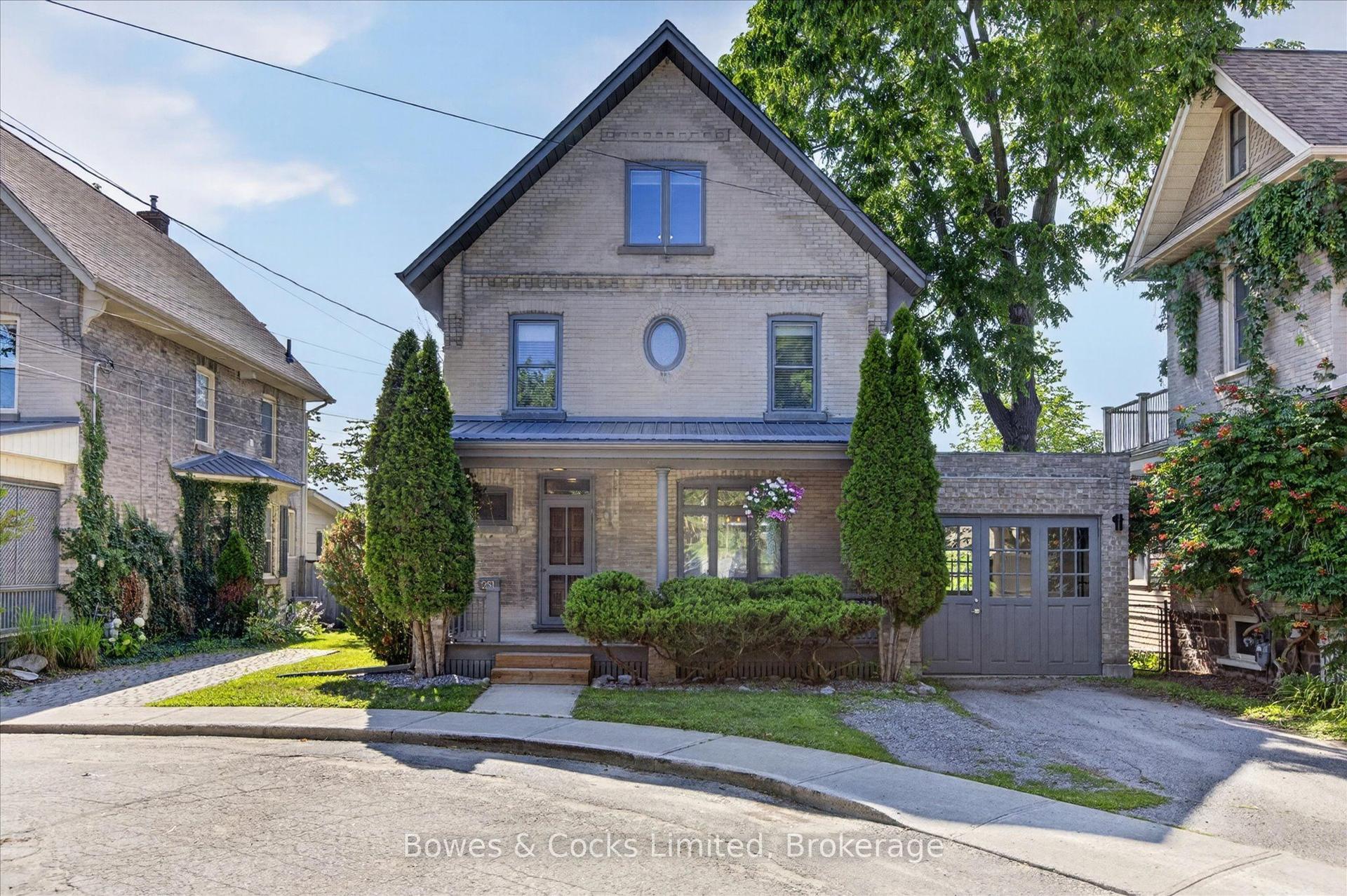251 Engleburn Avenue, Peterborough — Detached for sale, photo 1