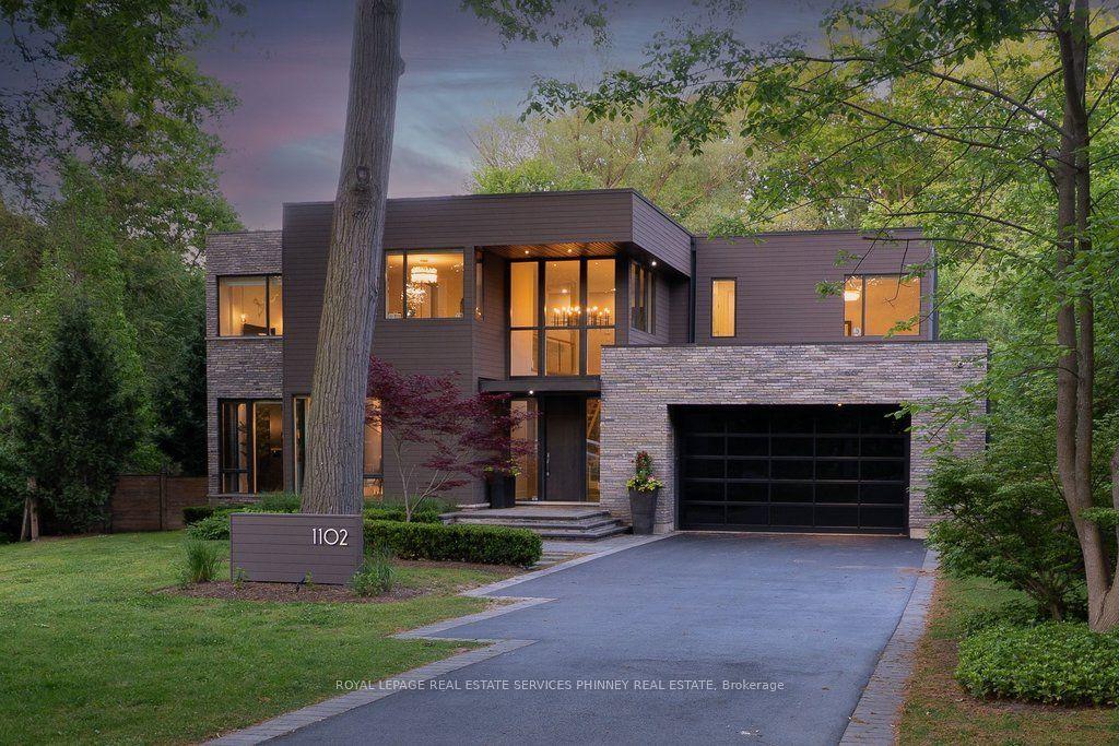 1102 Crestview Street, Oakville — Detached for sale, photo 1