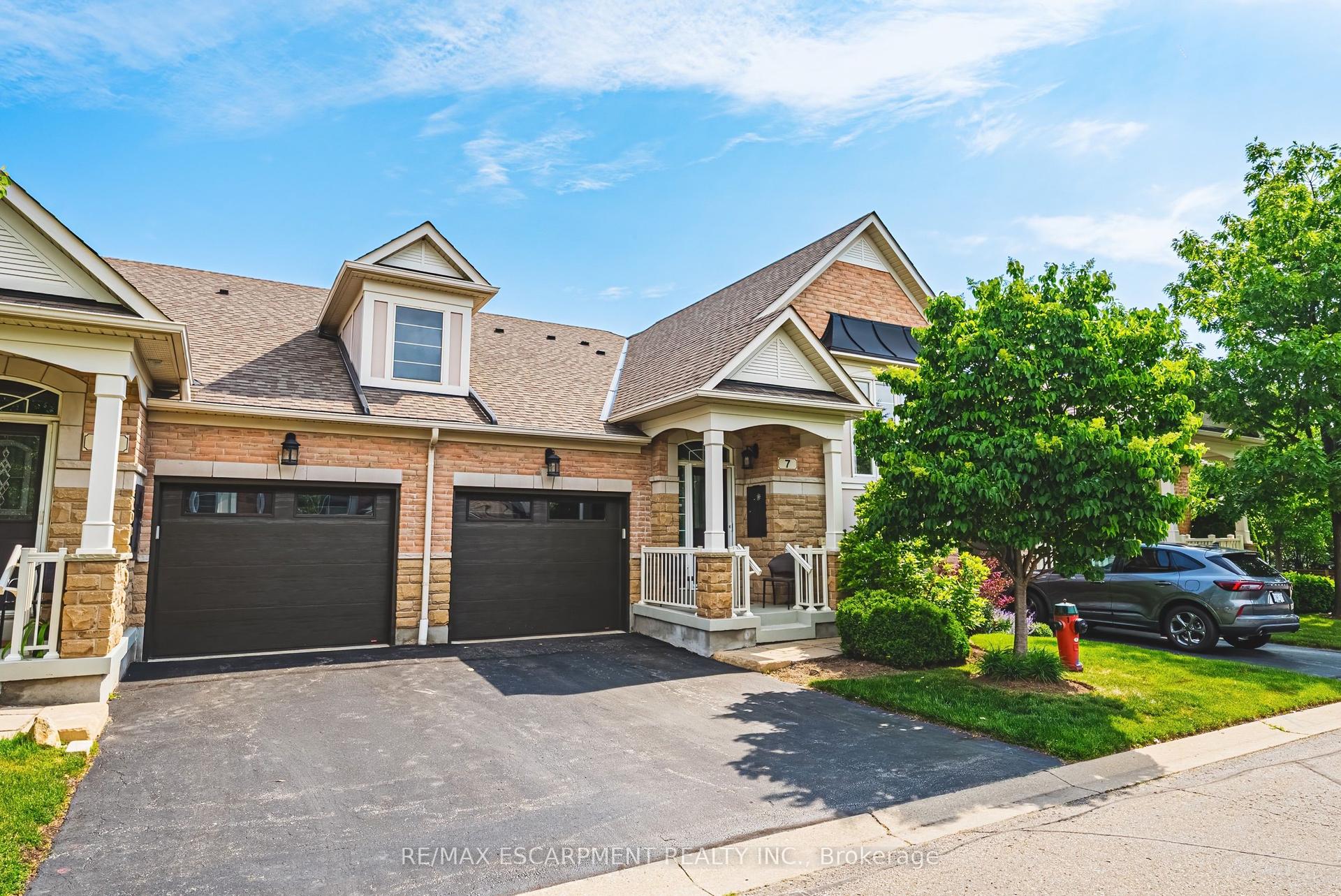 4220 Sarazen Drive 7 #7, Burlington — Condo Town for sale, photo 1