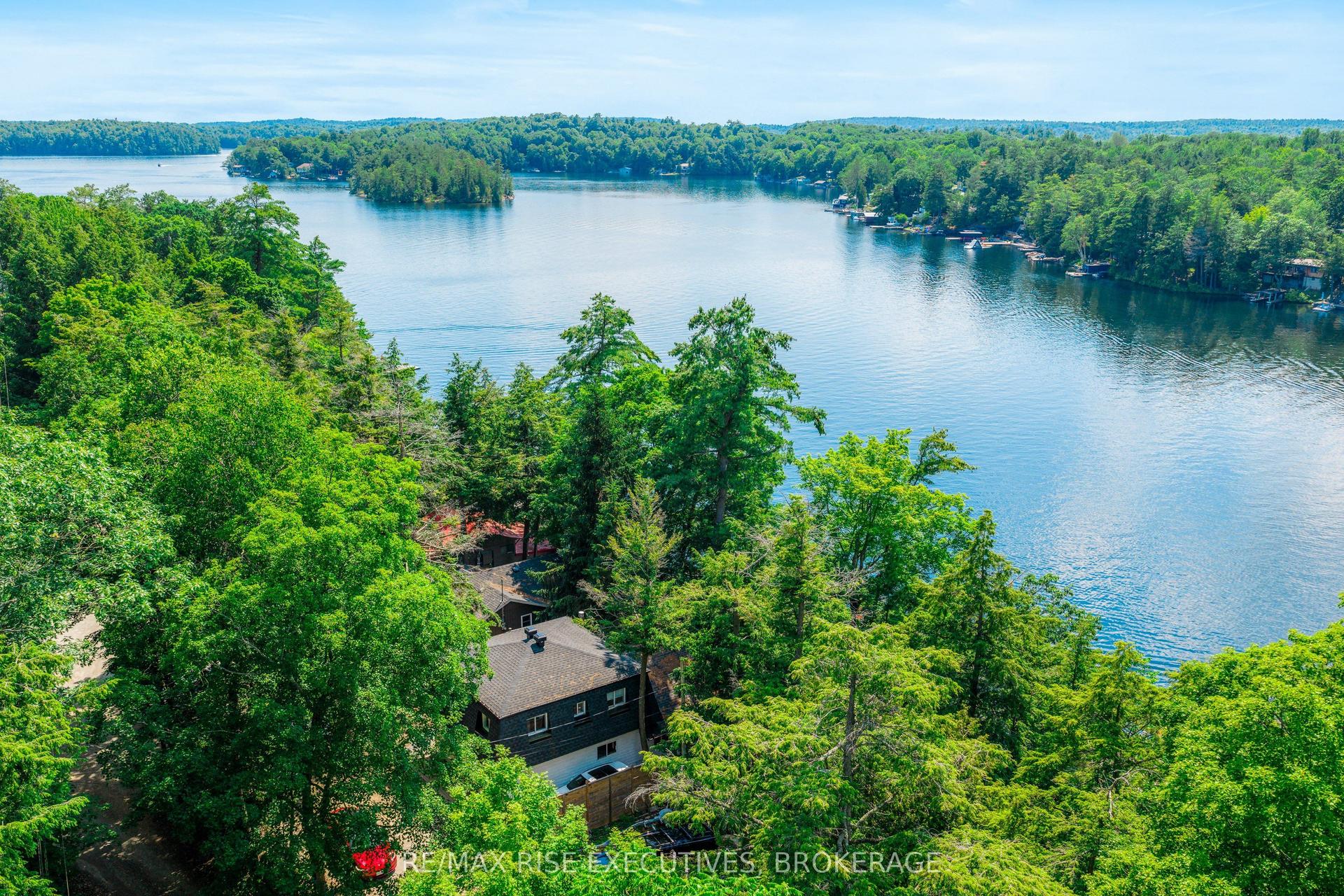 973 Foster Bay Lane, Leeds and the Thousand Islands — Detached for sale, photo 1