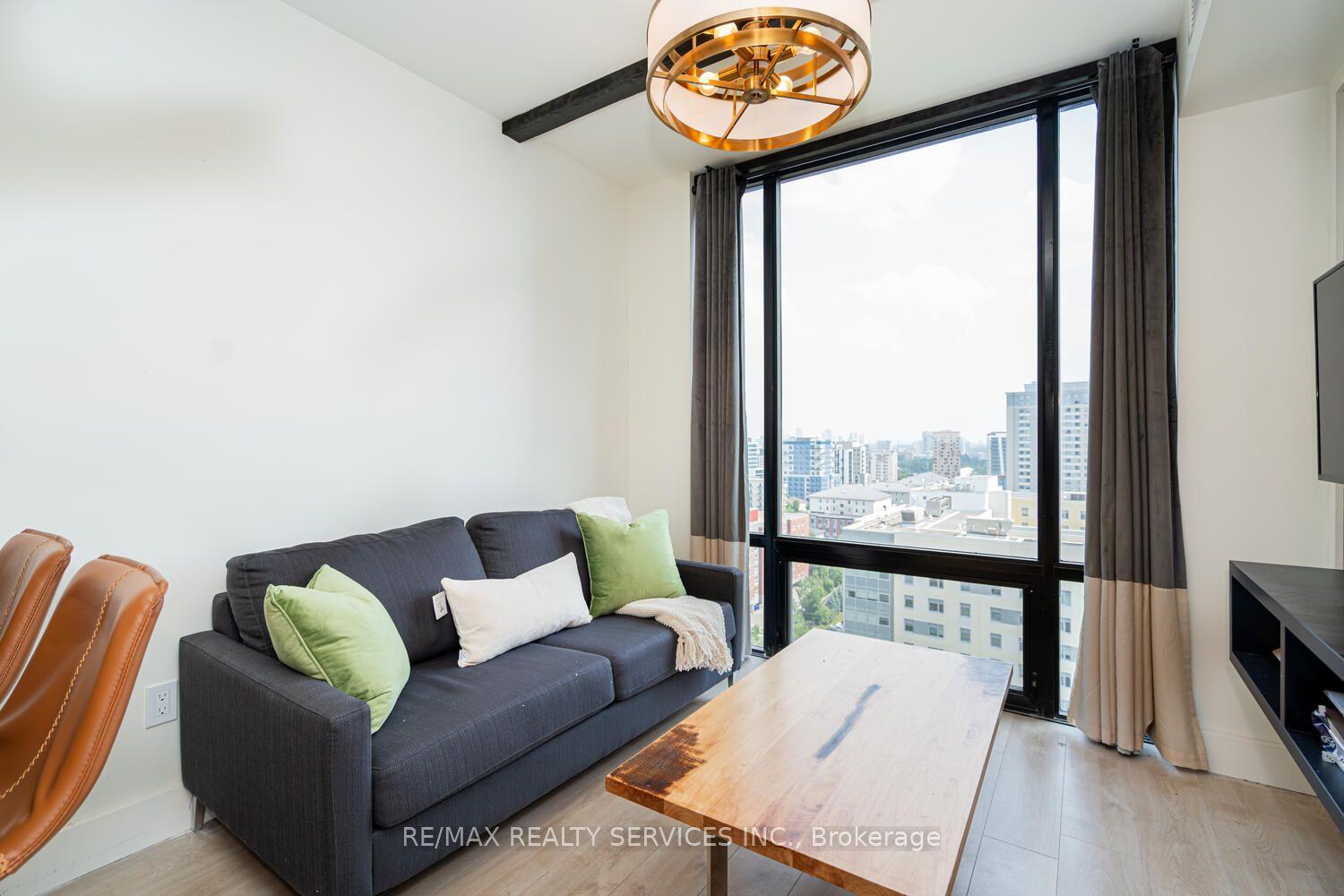 145 Columbia Street 1736 #1736 — photo 1