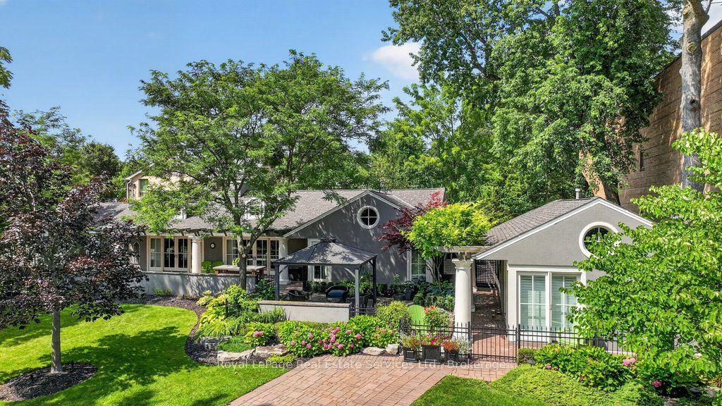 300 Lake Promenade, Toronto — Detached for sale, photo 1