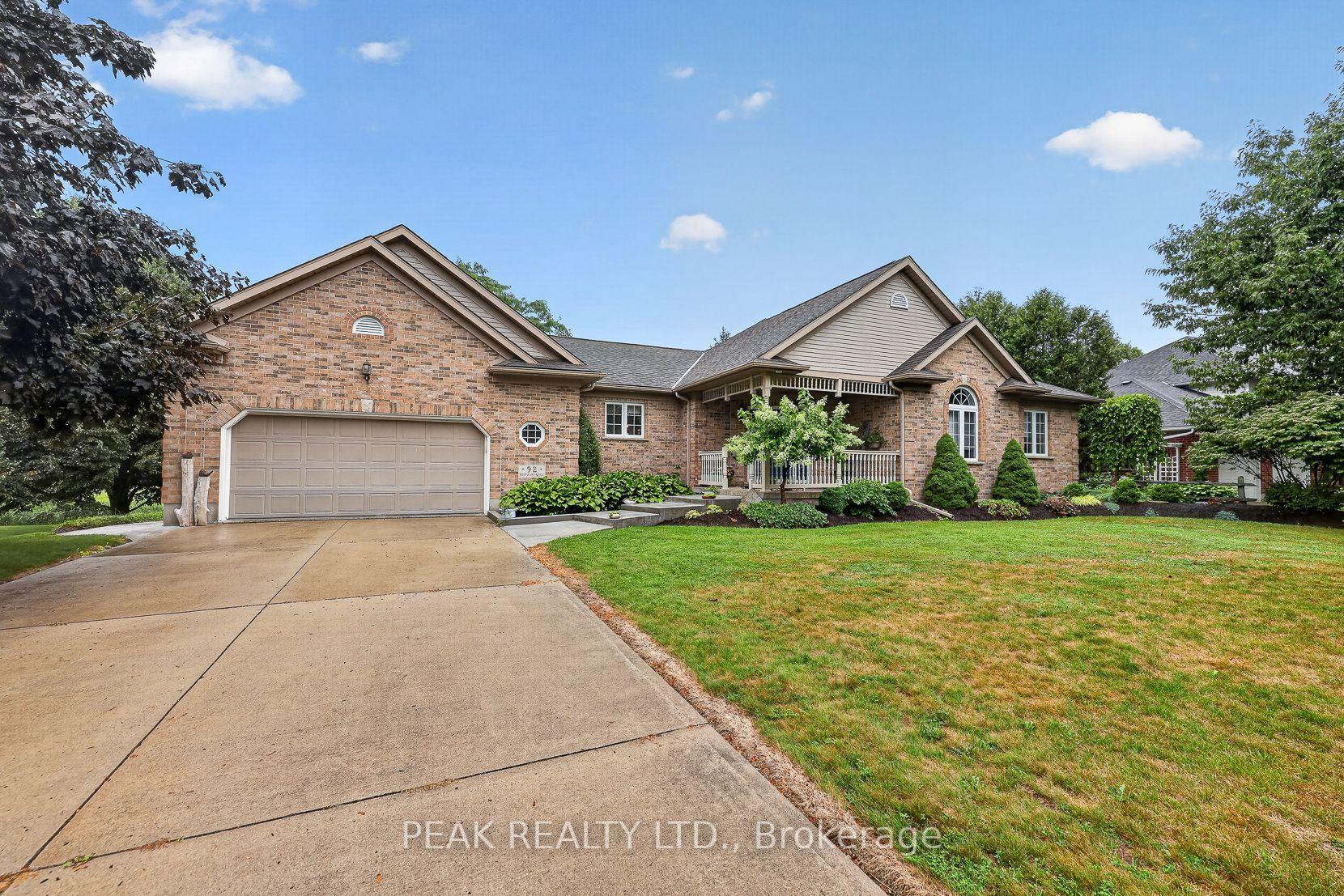 92 Shephard Place, Wilmot — Detached for sale, photo 1