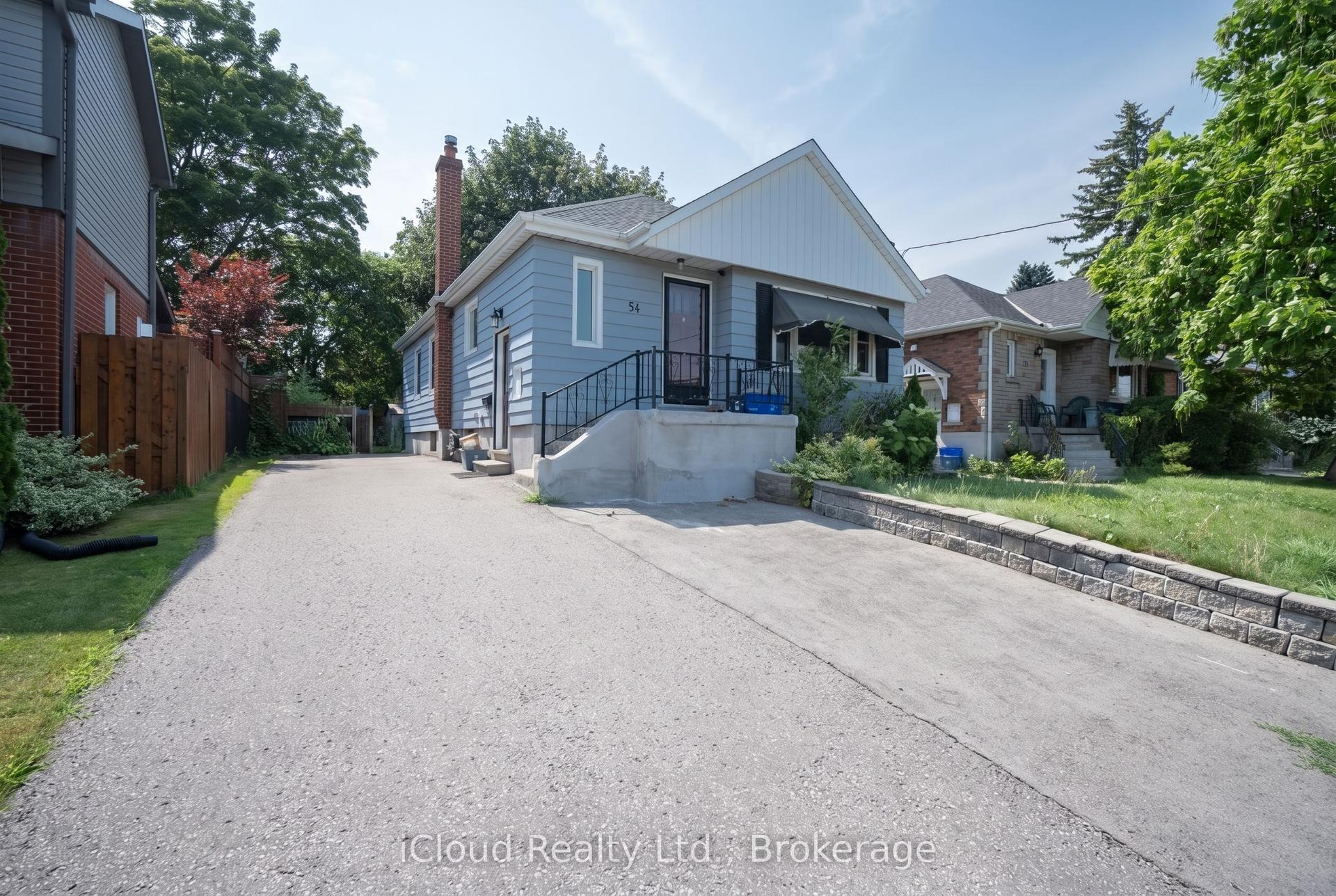 54 Wilson Road S — photo 1