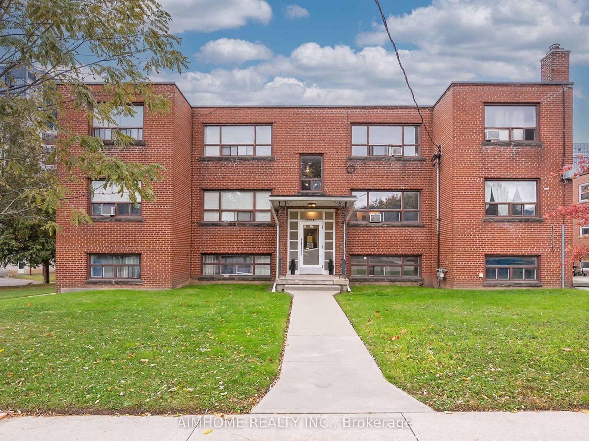 2128 Harris Crescent 10 #10 — photo 1