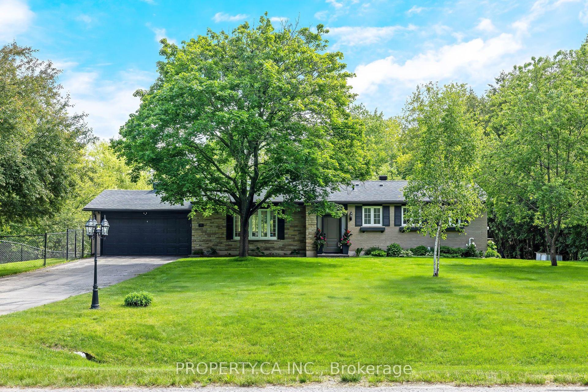30 Golden Road — photo 1