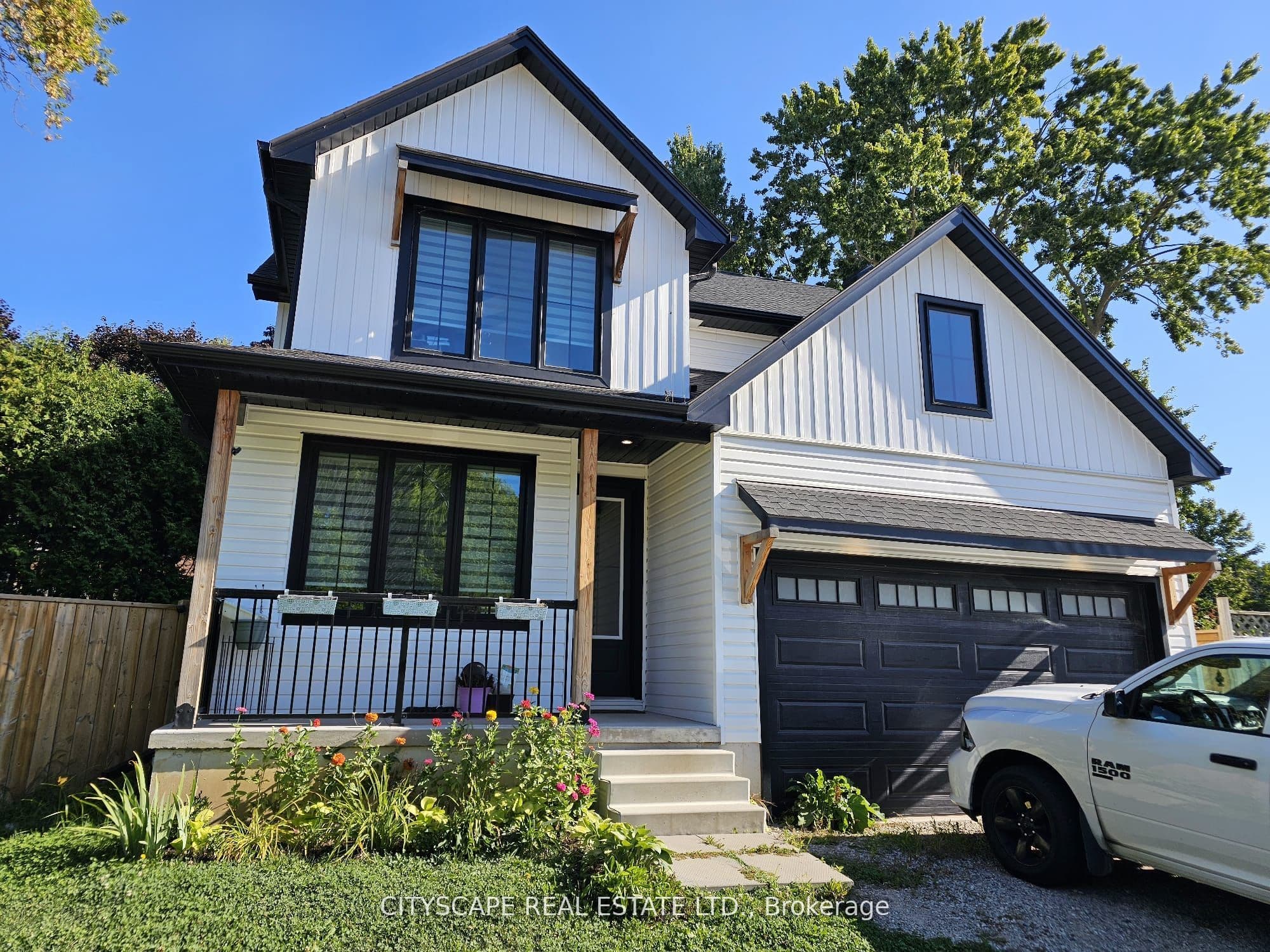 274 Bell Street — photo 1