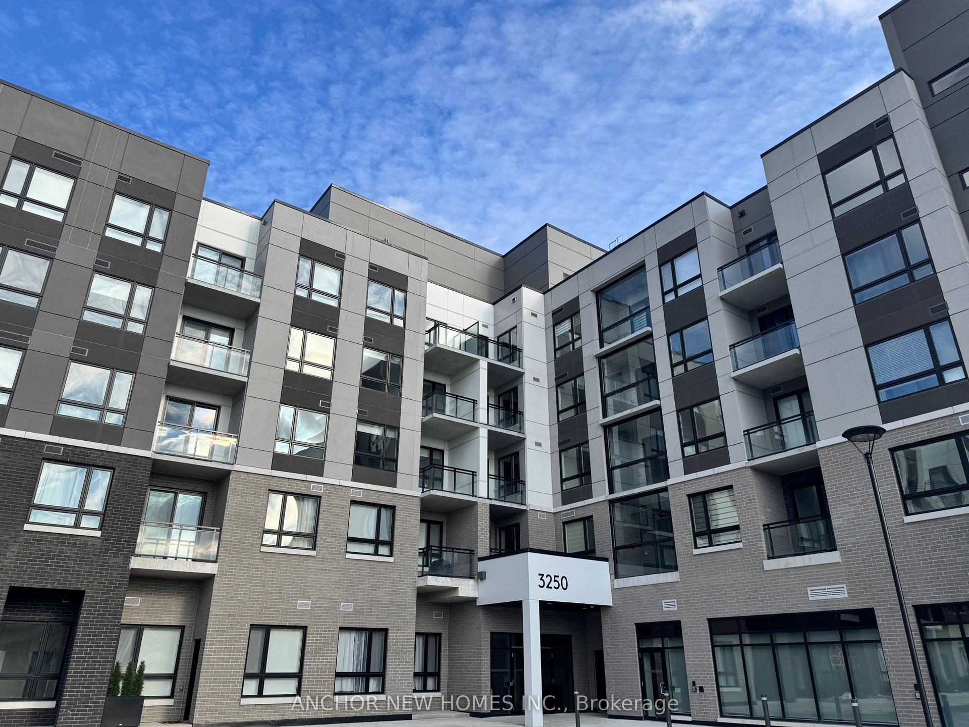 3250 Carding Mill Trail 521 #521, Oakville — Condo for lease, photo 1