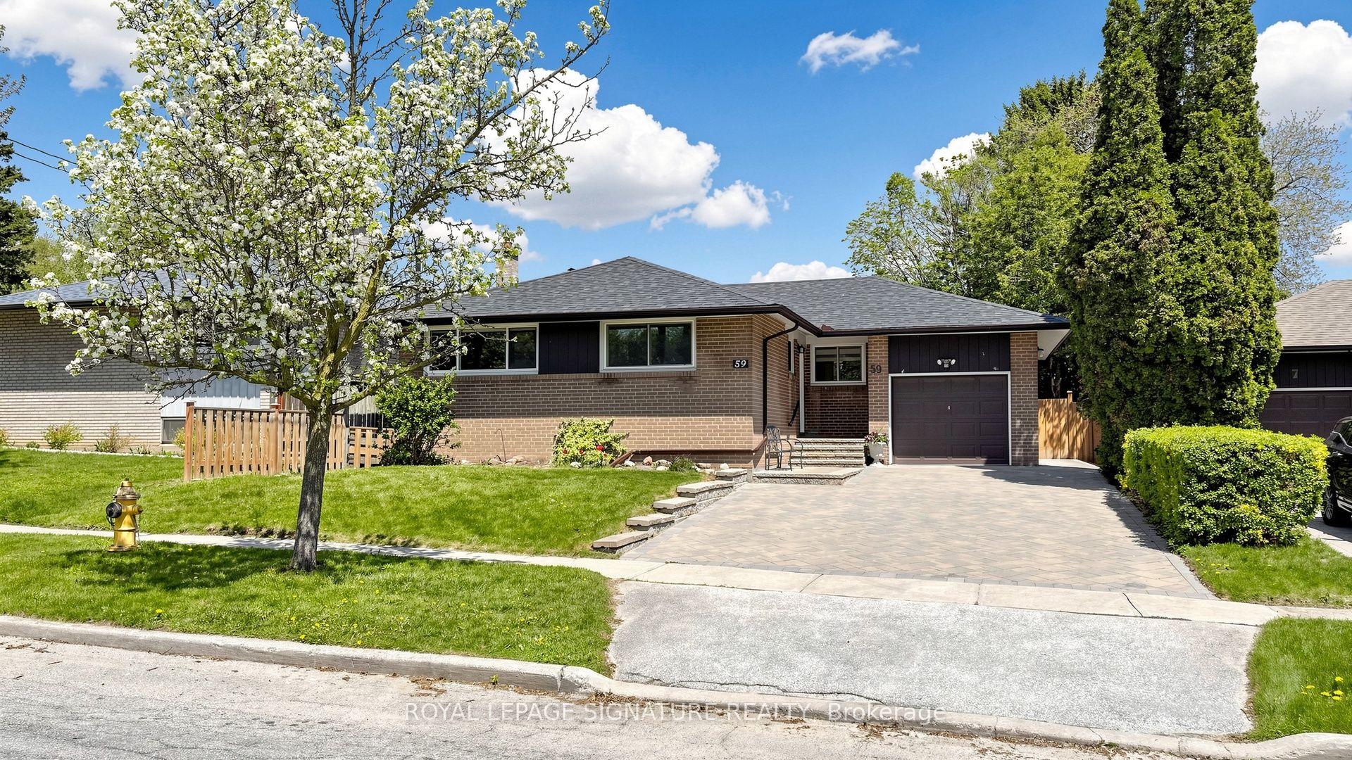59 Woodgarden Crescent — photo 1
