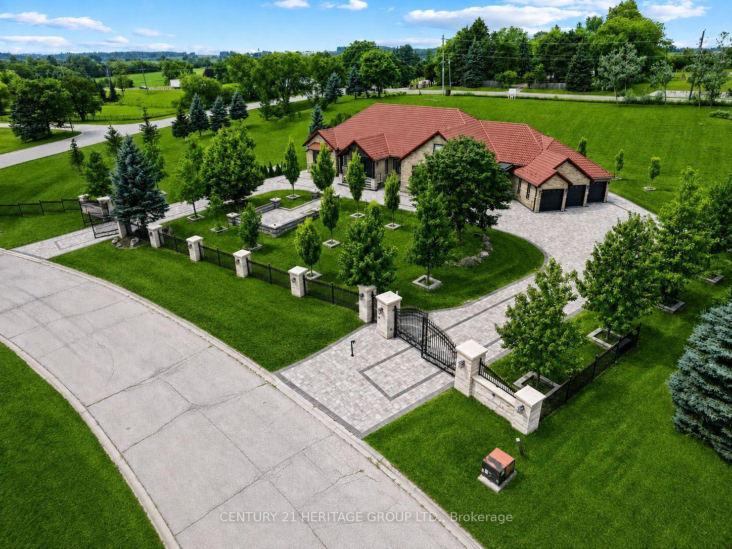 4 Loch Erne Lane, King — Detached for sale, photo 1