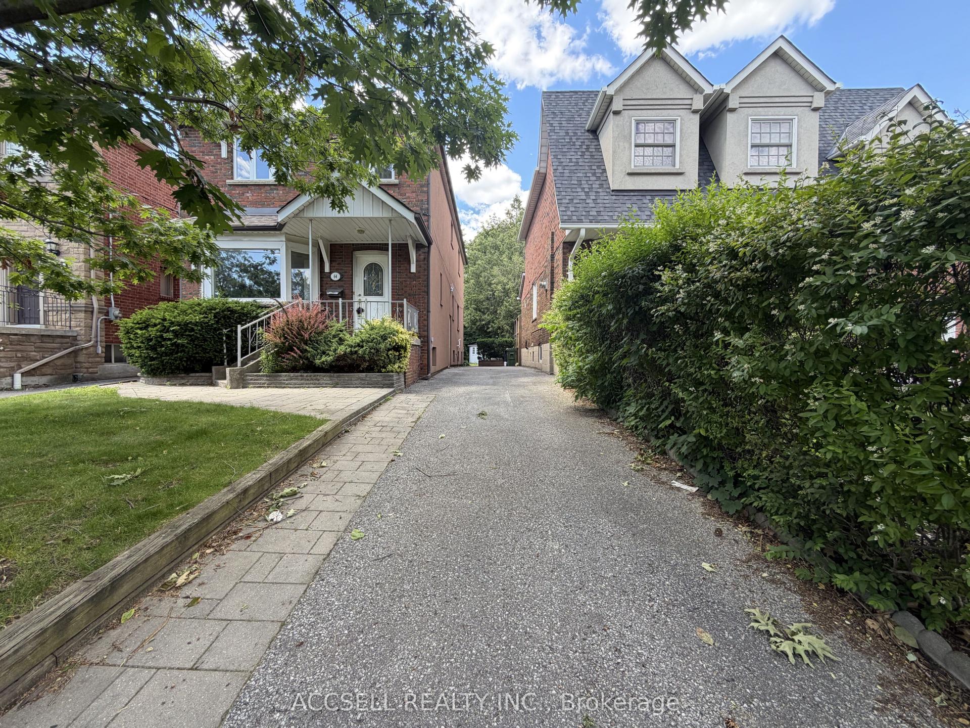 64 Parklea Drive, Toronto — Detached for sale, photo 1