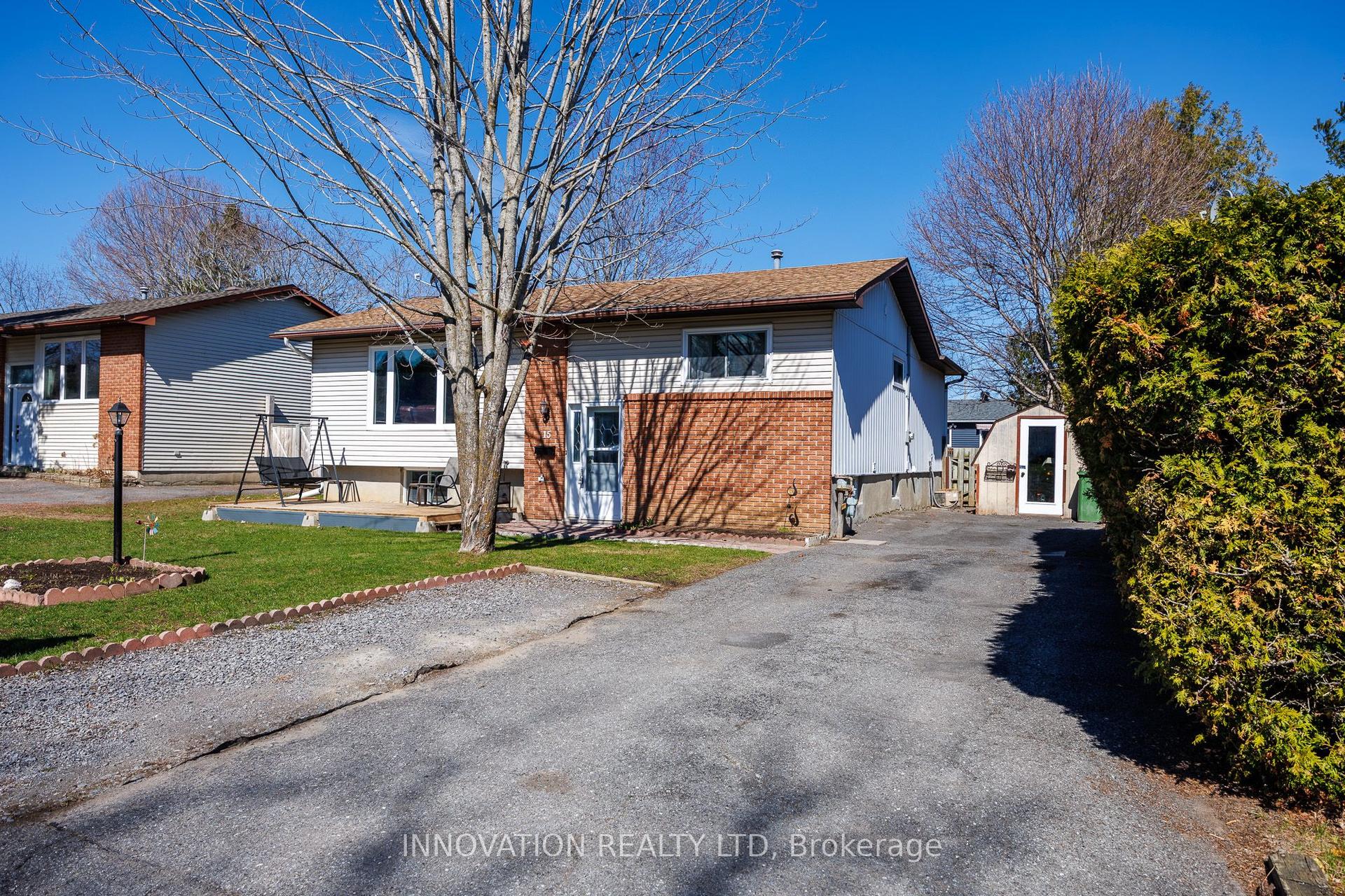 15 Henderson Street — photo 1