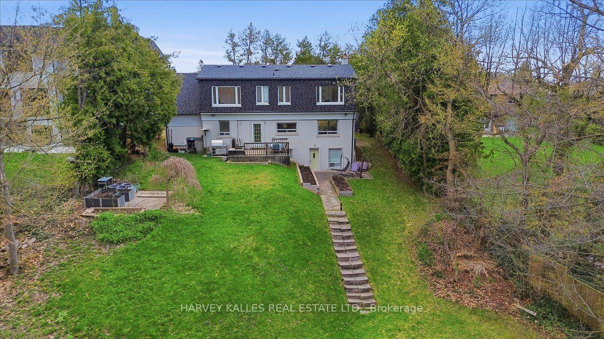 72 Walmer Road, Richmond Hill — Detached for sale, photo 1