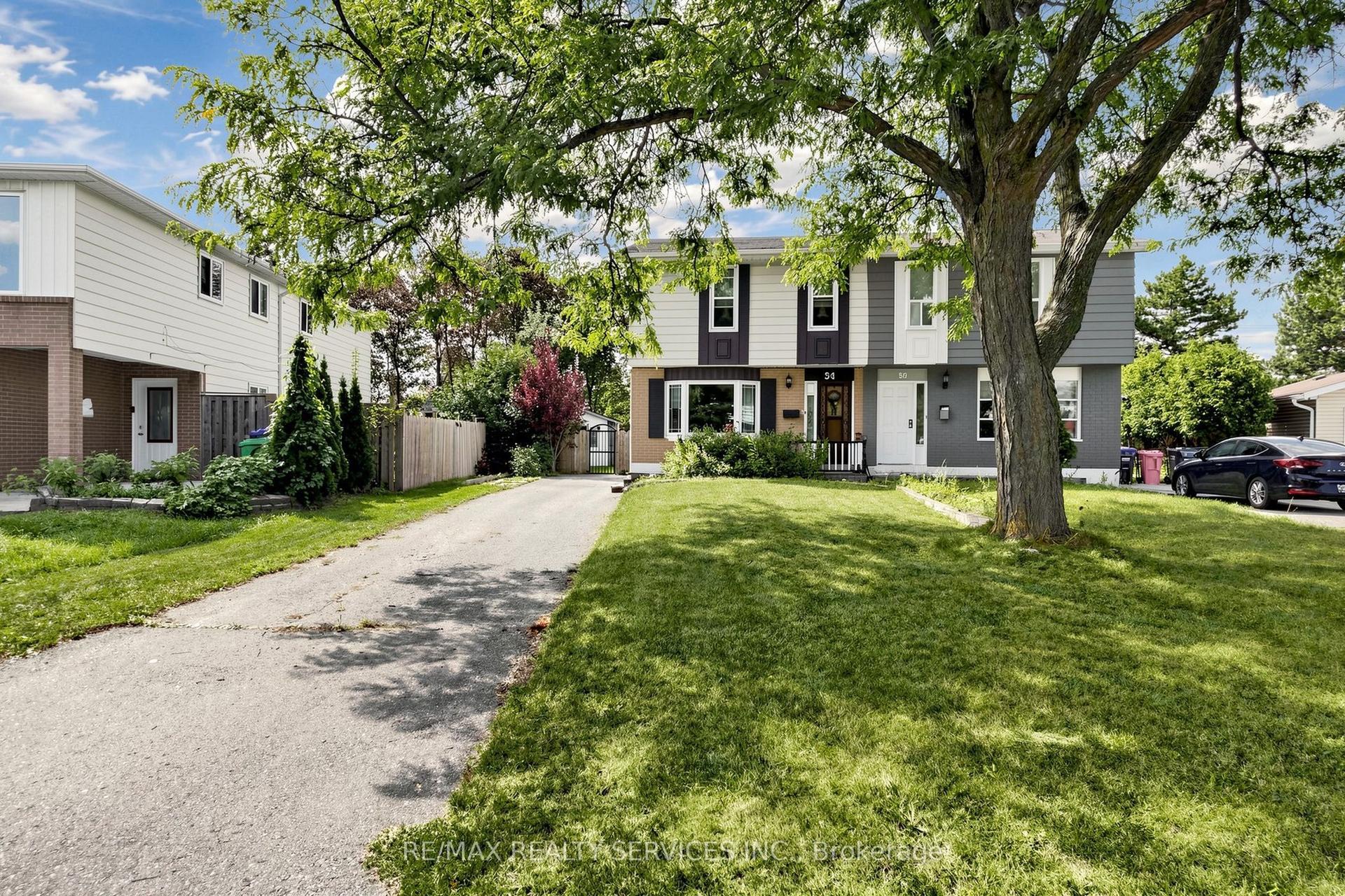 54 Griselda Crescent, Brampton — Semi-Detached for sale, photo 1