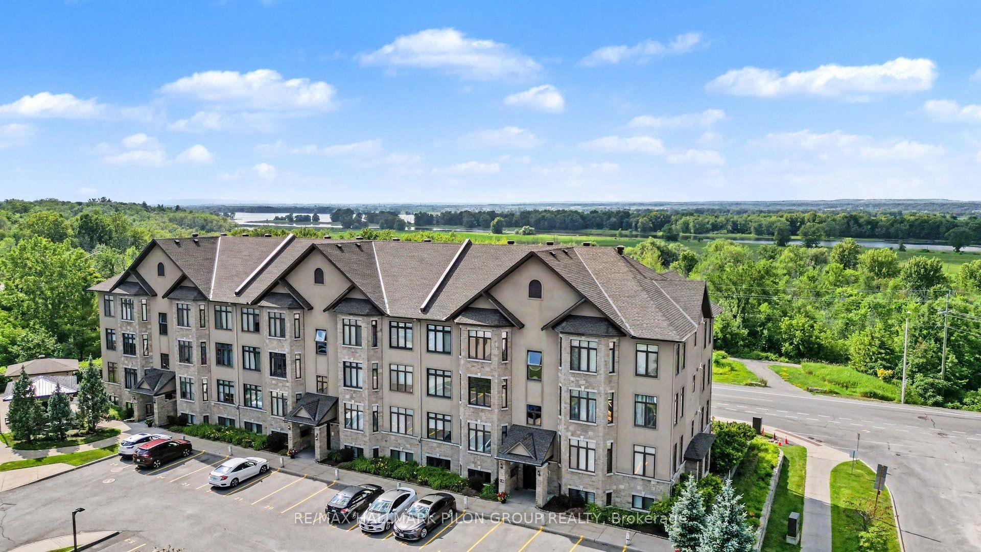 10 Prestige Circle 7 #7, Orleans - Cumberland and Area — Condo for sale, photo 1