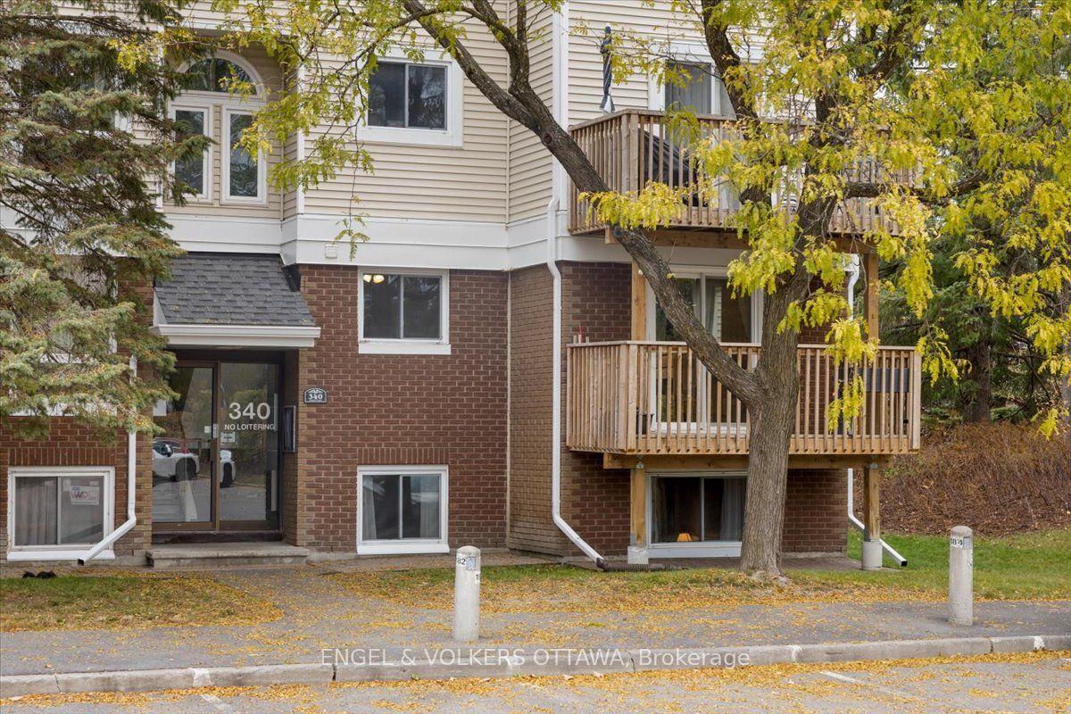 340 Fenerty Court 4 #4, Kanata — Condo Town for sale, photo 1