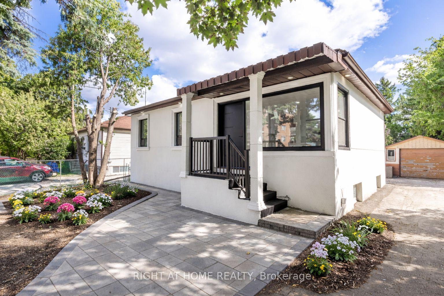 225 Essex Avenue, Richmond Hill — Detached for sale, photo 1