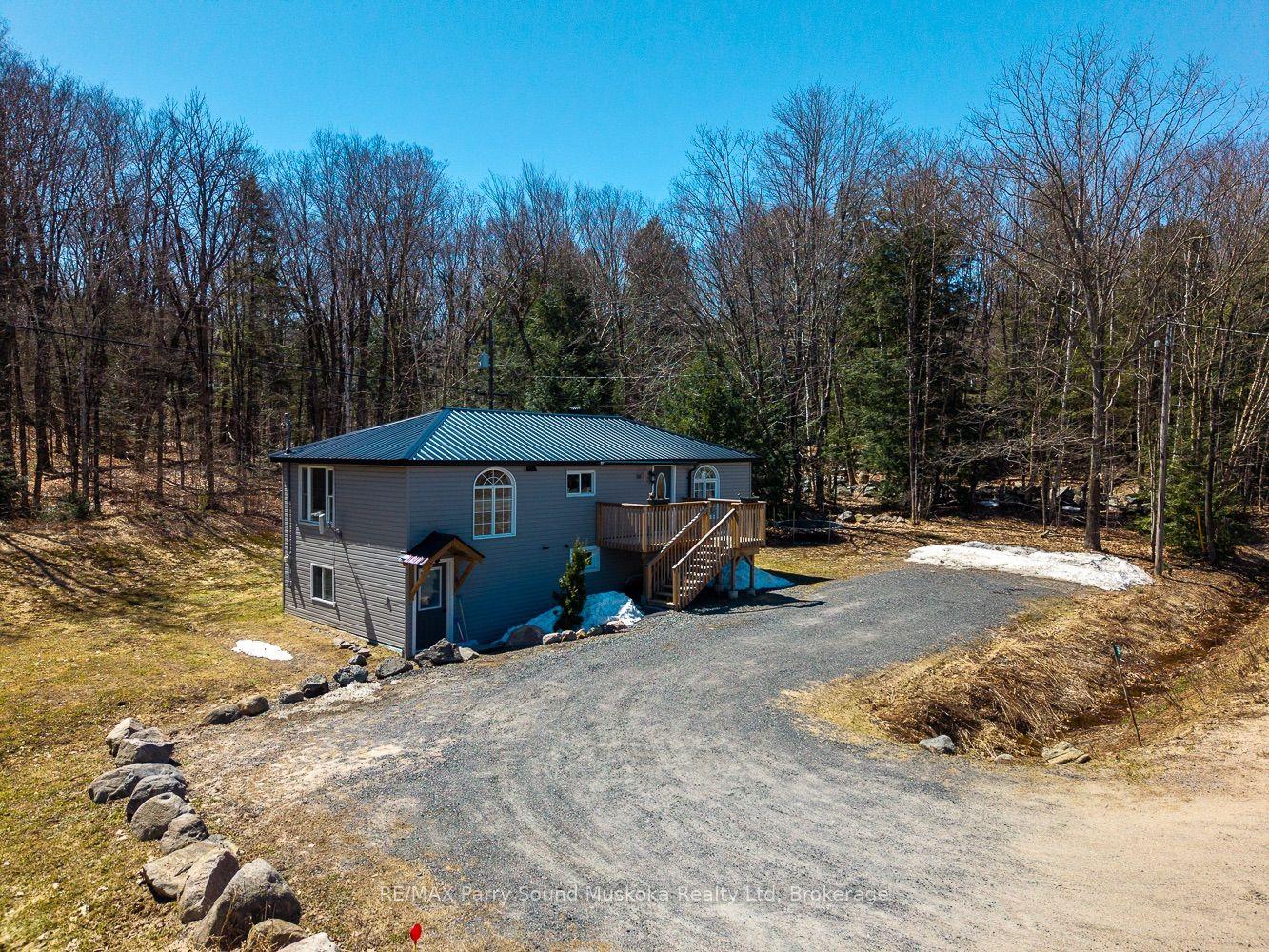 59 Hunter Drive — photo 1