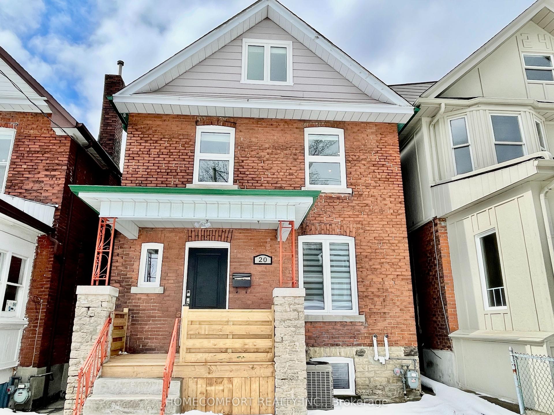 20 St Clair Gardens Main #Main, Toronto — Detached for lease, photo 1