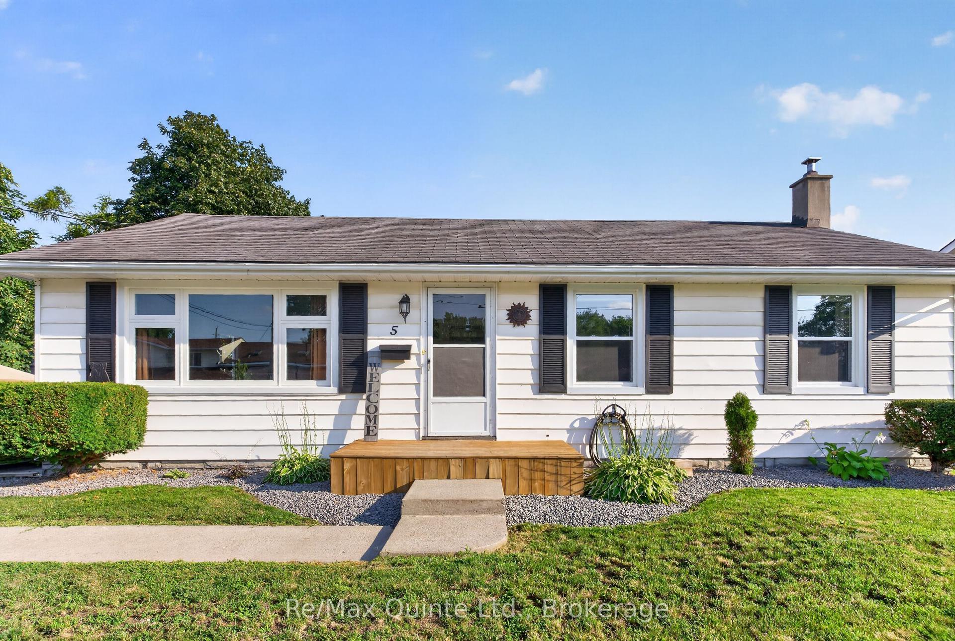 5 WILKINS Street, Belleville — Detached for sale, photo 1