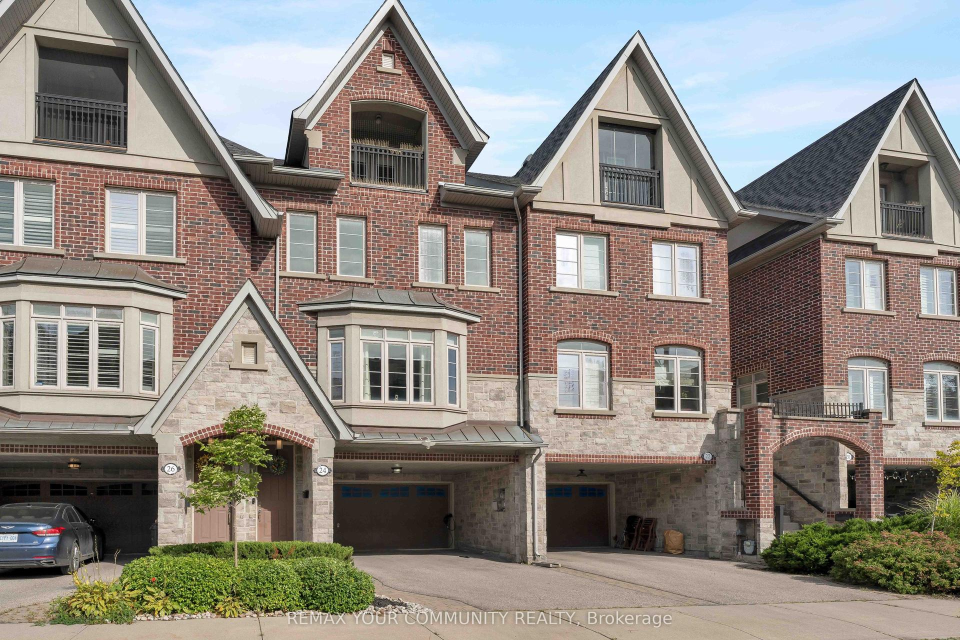 24 Gala Lane, Toronto — Townhouse for sale, photo 1