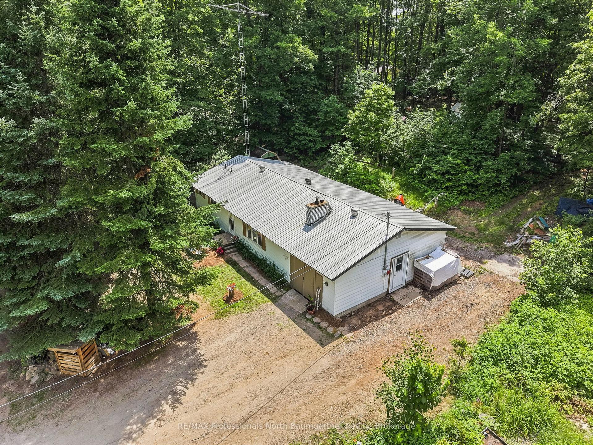 1201 Wenona Lake Road, Dysart et al — Detached for sale, photo 1