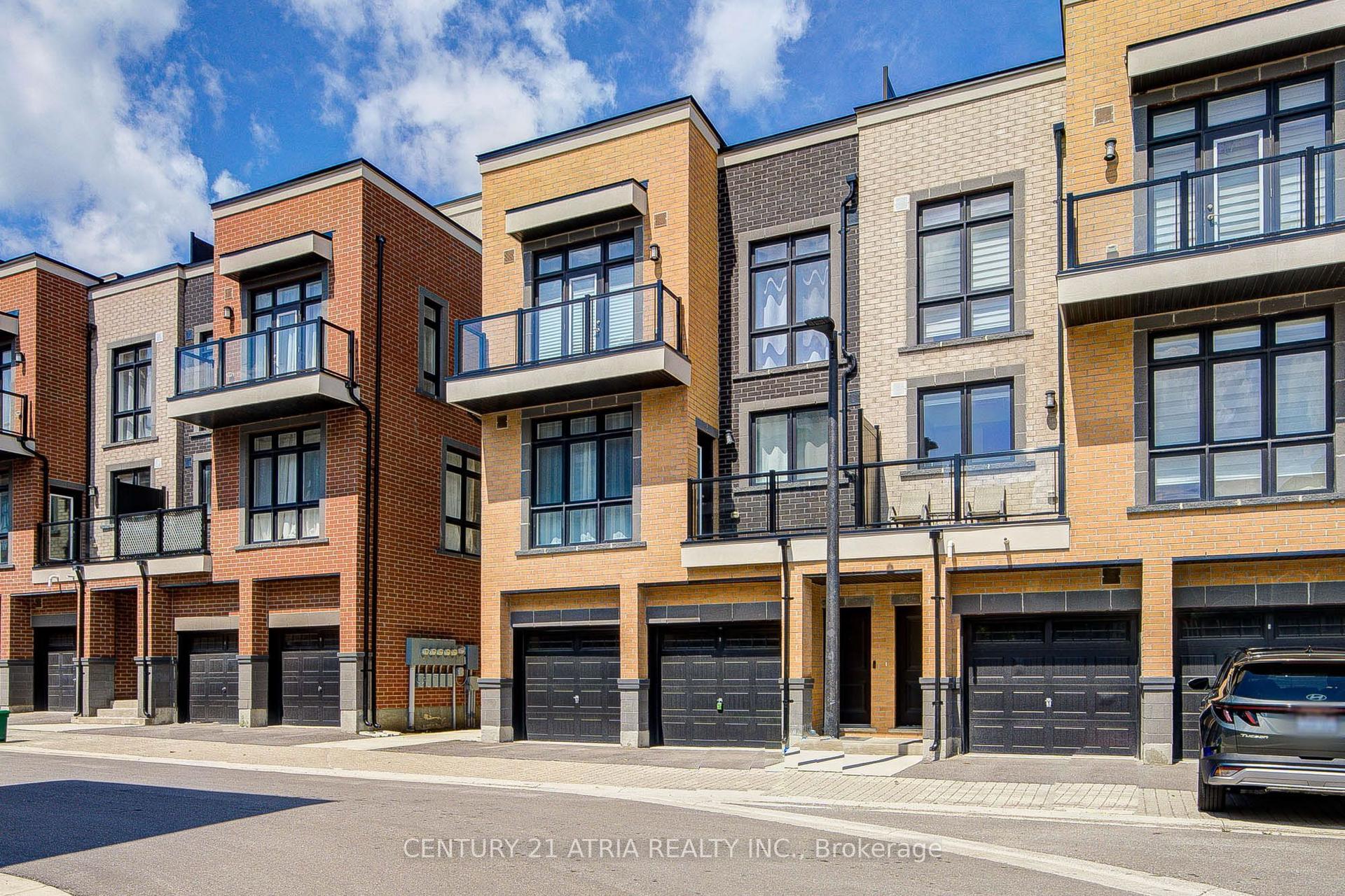 1 Bond Crescent 1 #1, Richmond Hill — Condo Town for lease, photo 1