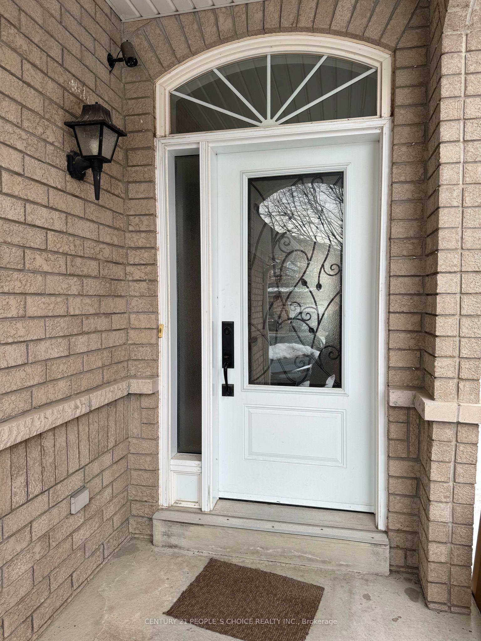 3704 Golden Locust Drive — photo 1