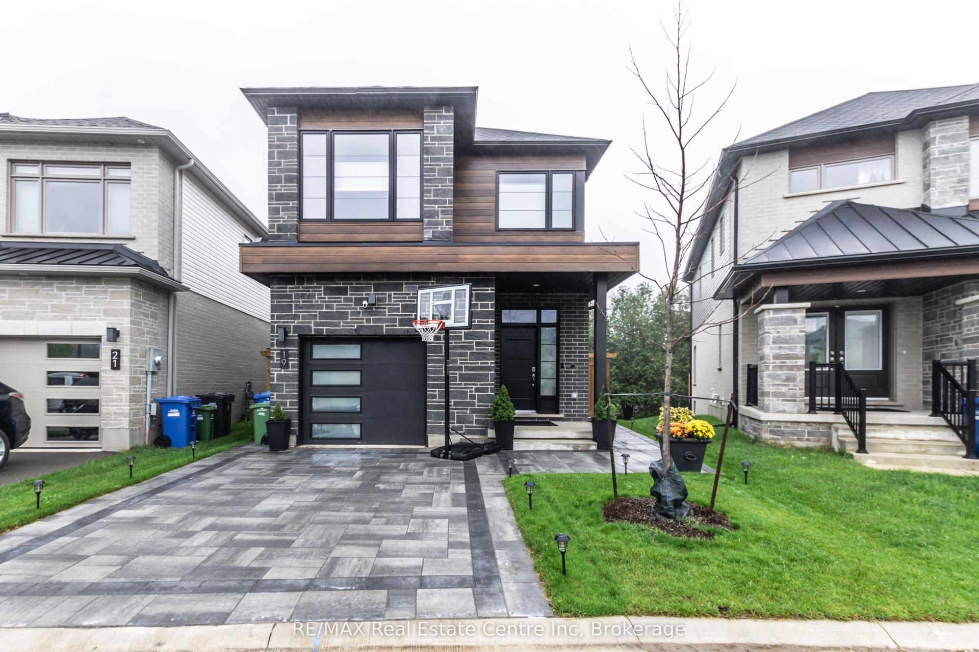19 FERRIS CIRCLE Lane, Guelph — Detached for lease, photo 1