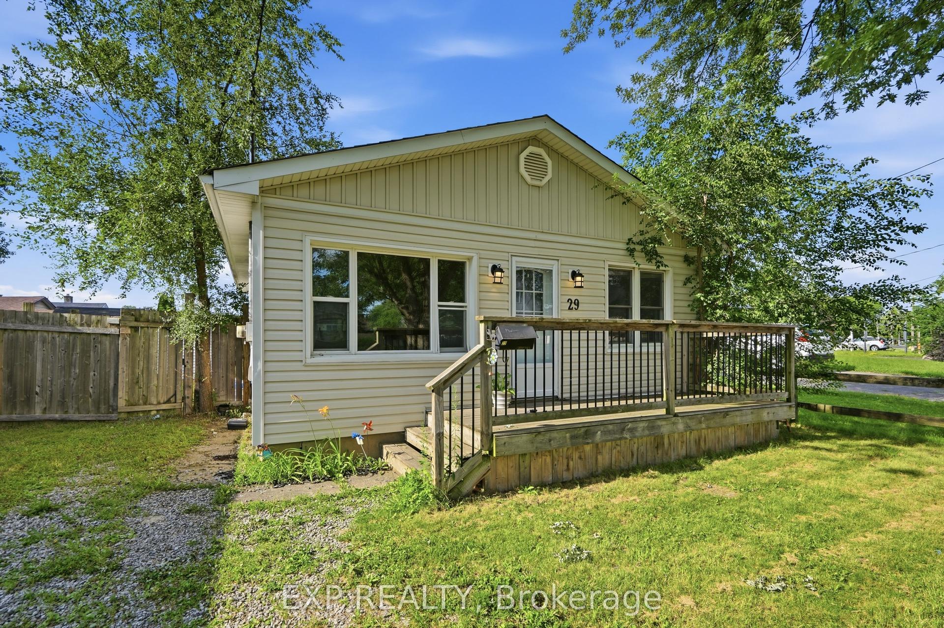 29 Rockwood Avenue, St. Catharines — Detached for lease, photo 1