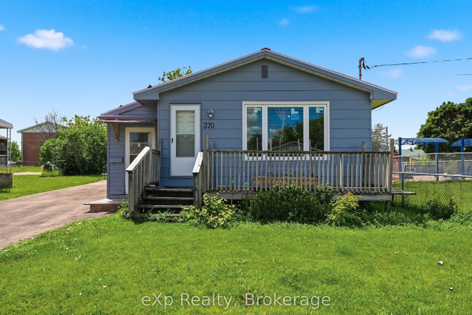 370 Sidney Street — photo 1