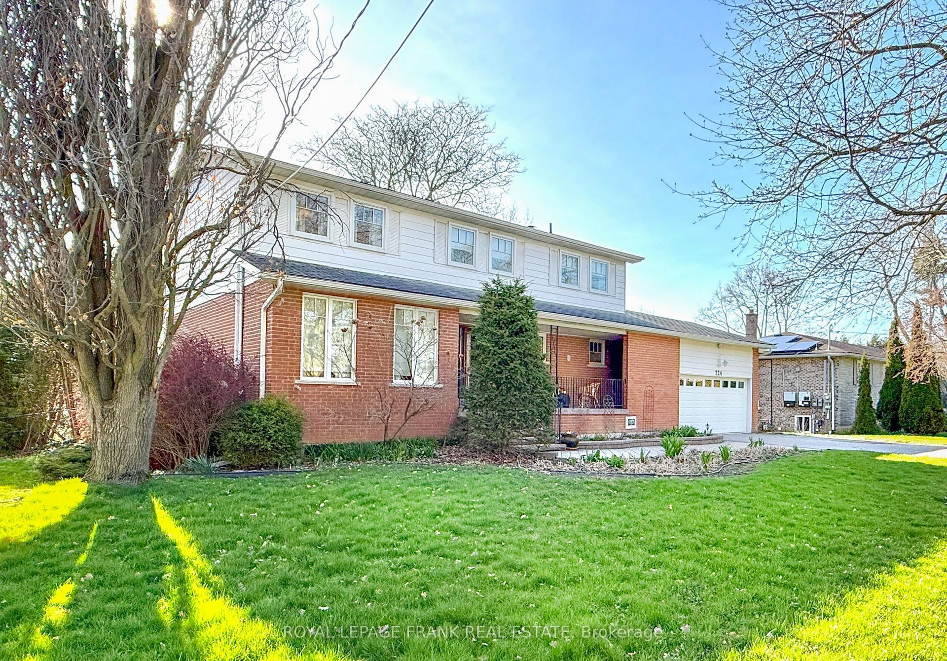224 Wellington Street — photo 1