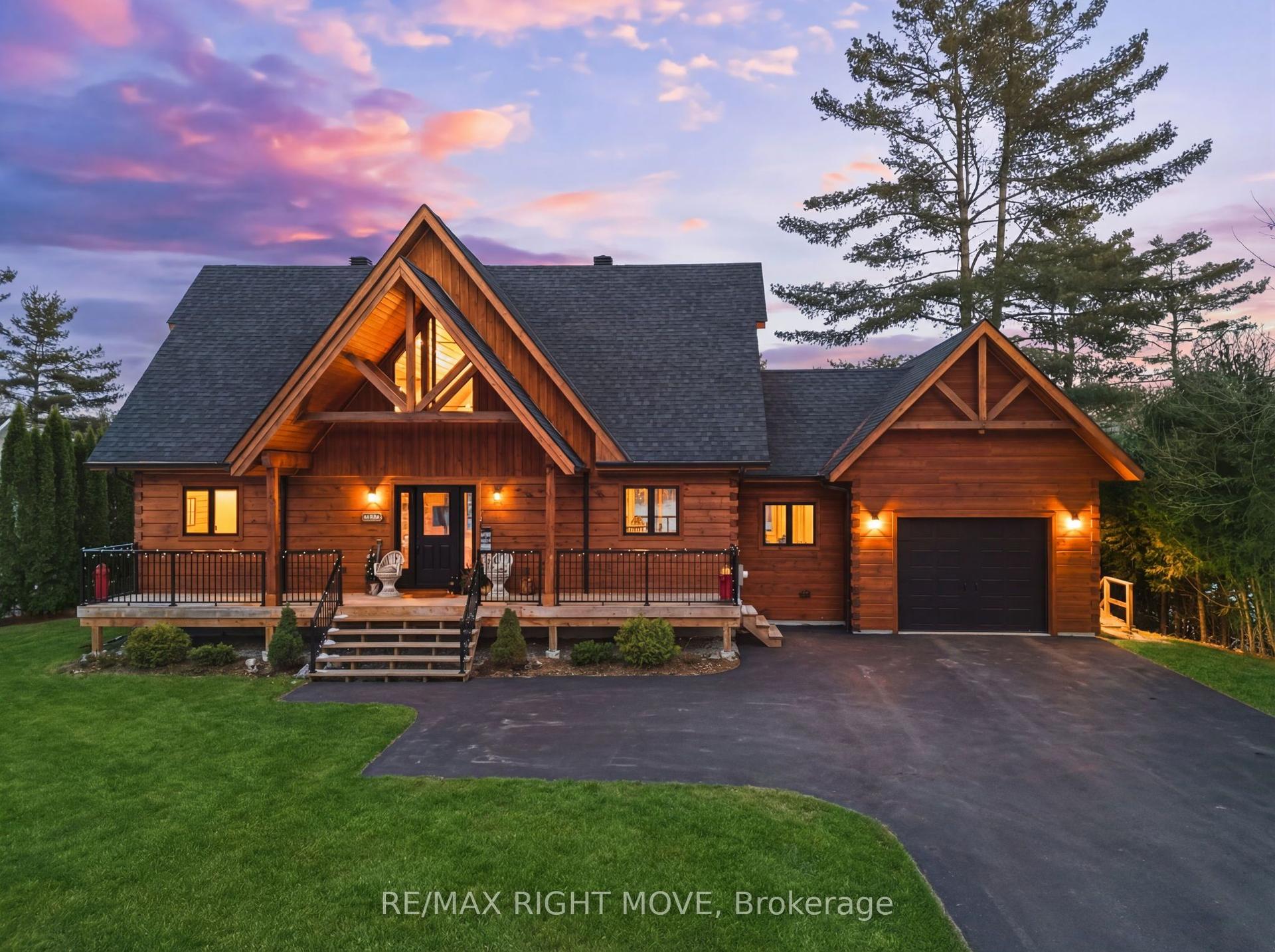 1935 Mcleod Drive — photo 1