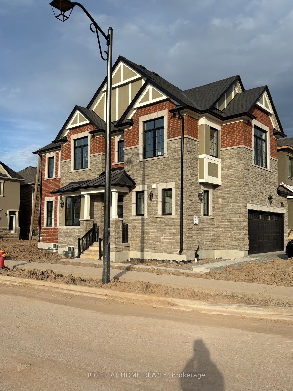 1526 ZILIO Terrace UPPER #UPPER — photo 1