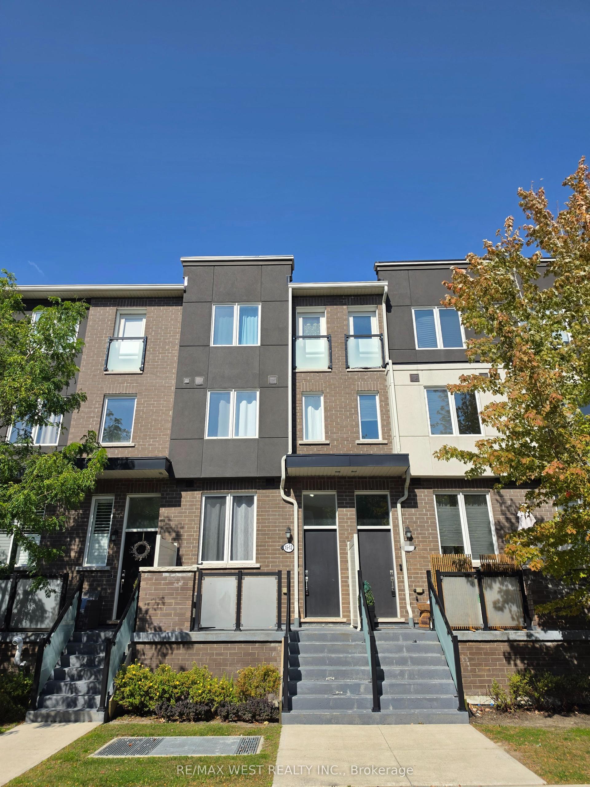 15 Heron Park Place 12 #12, Toronto — Condo Town for lease, photo 1