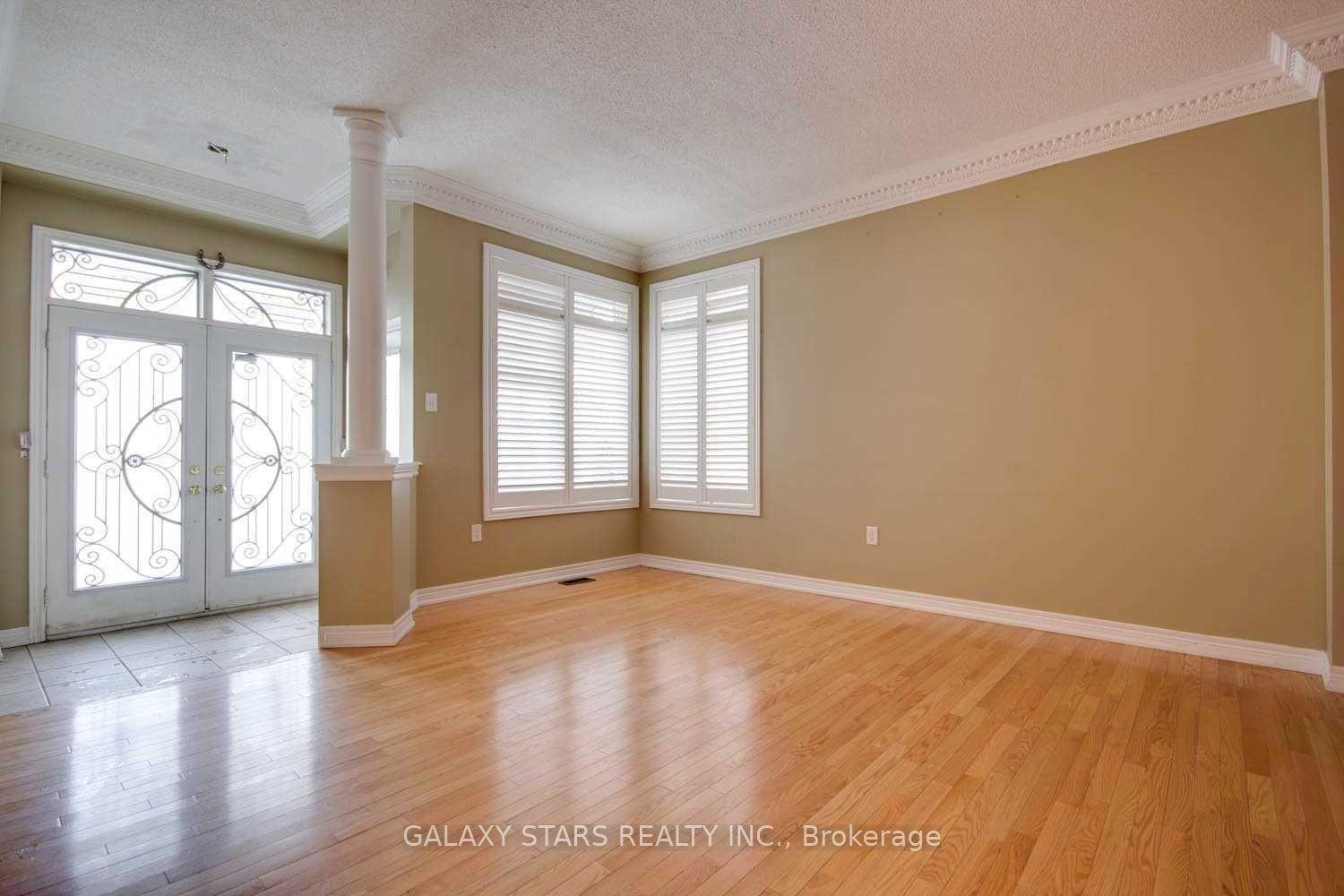 4 Spall Court, Toronto — Detached for sale, photo 1