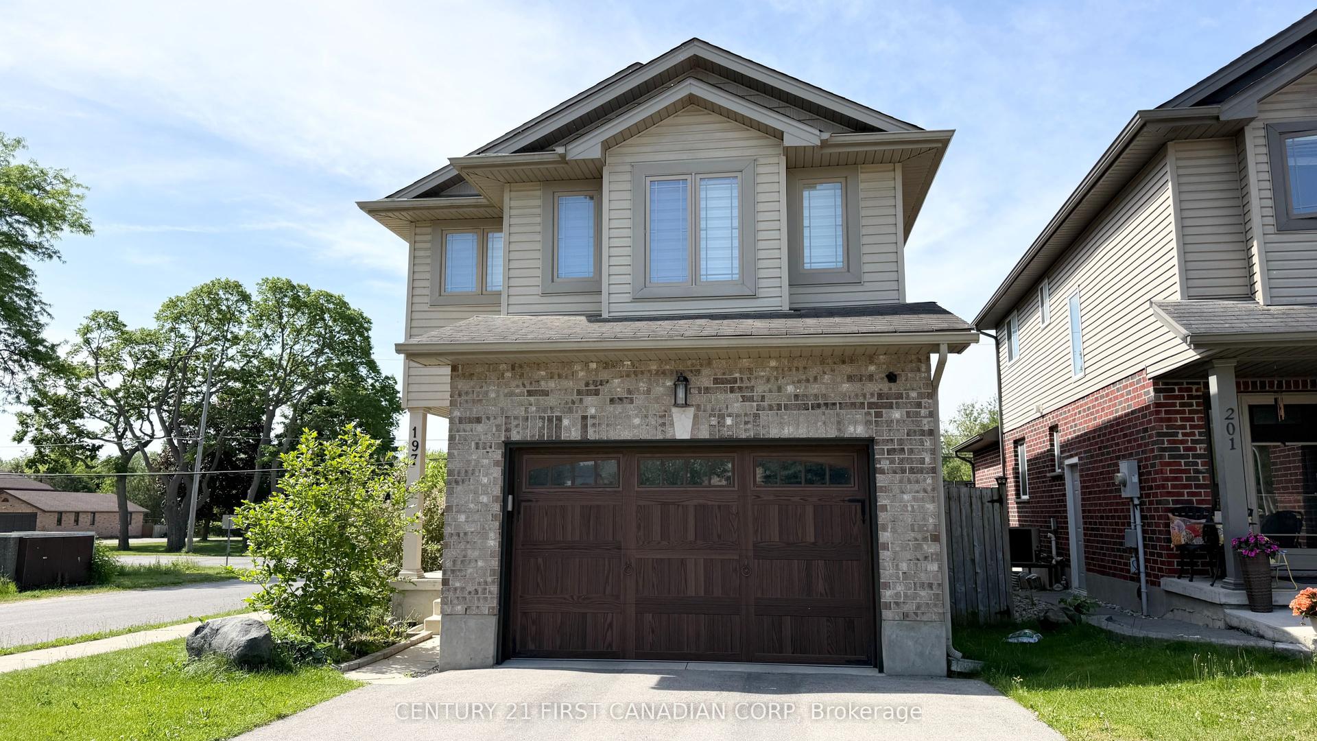 197 Baxter Street, London East — Detached for lease, photo 1