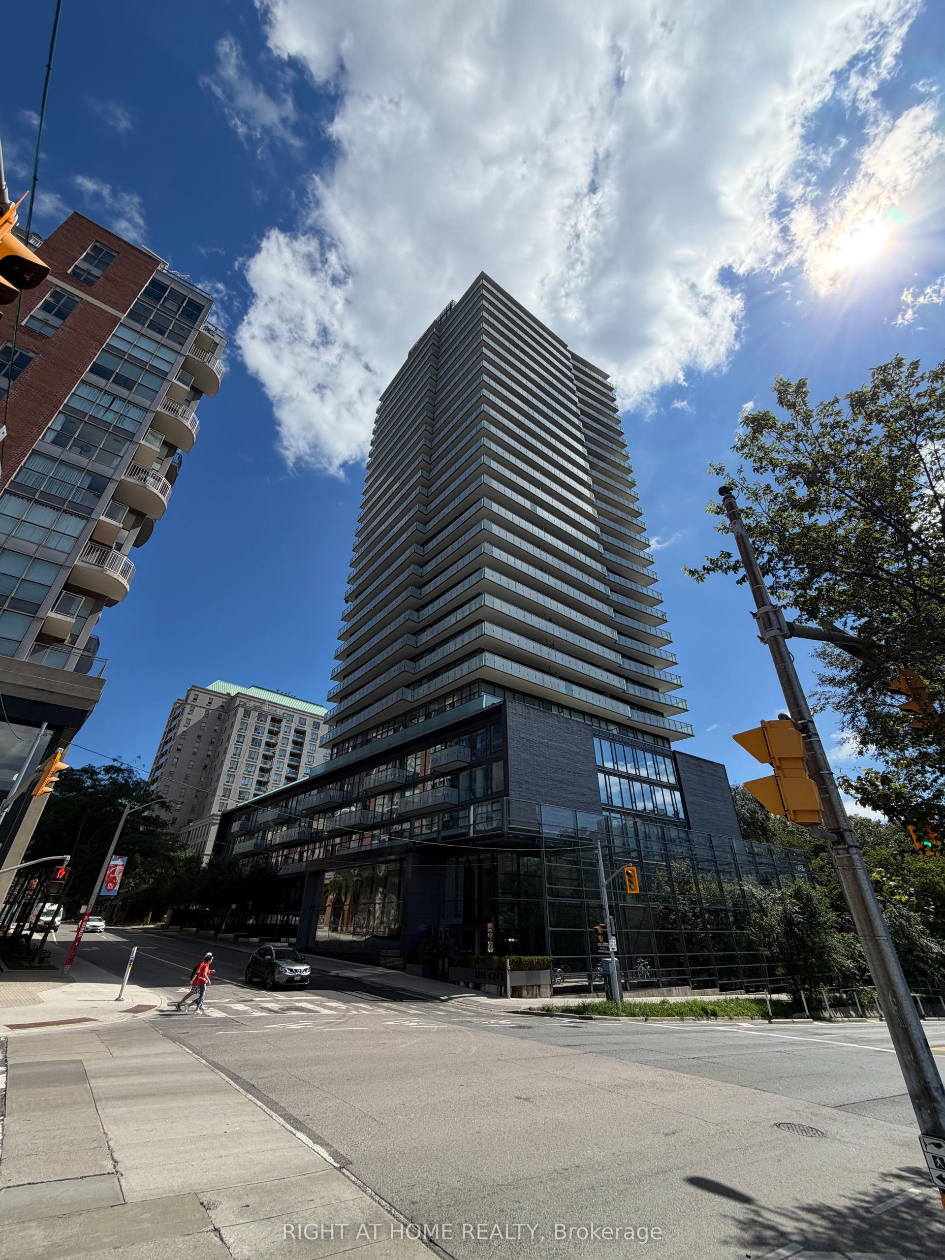 1815 Yonge Street 704 #704, Toronto — Condo for lease, photo 1