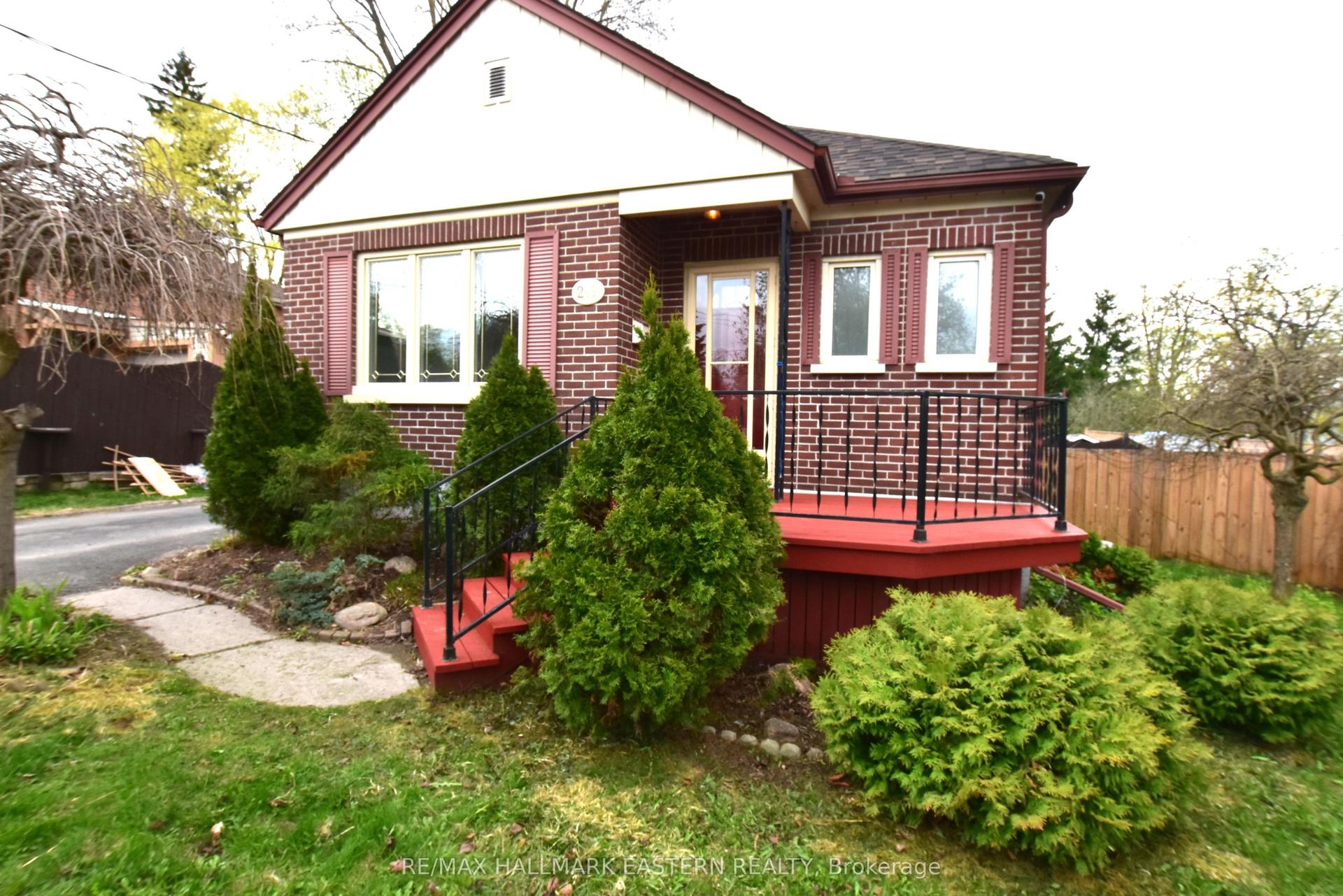 269 Aberdeen Avenue — photo 1
