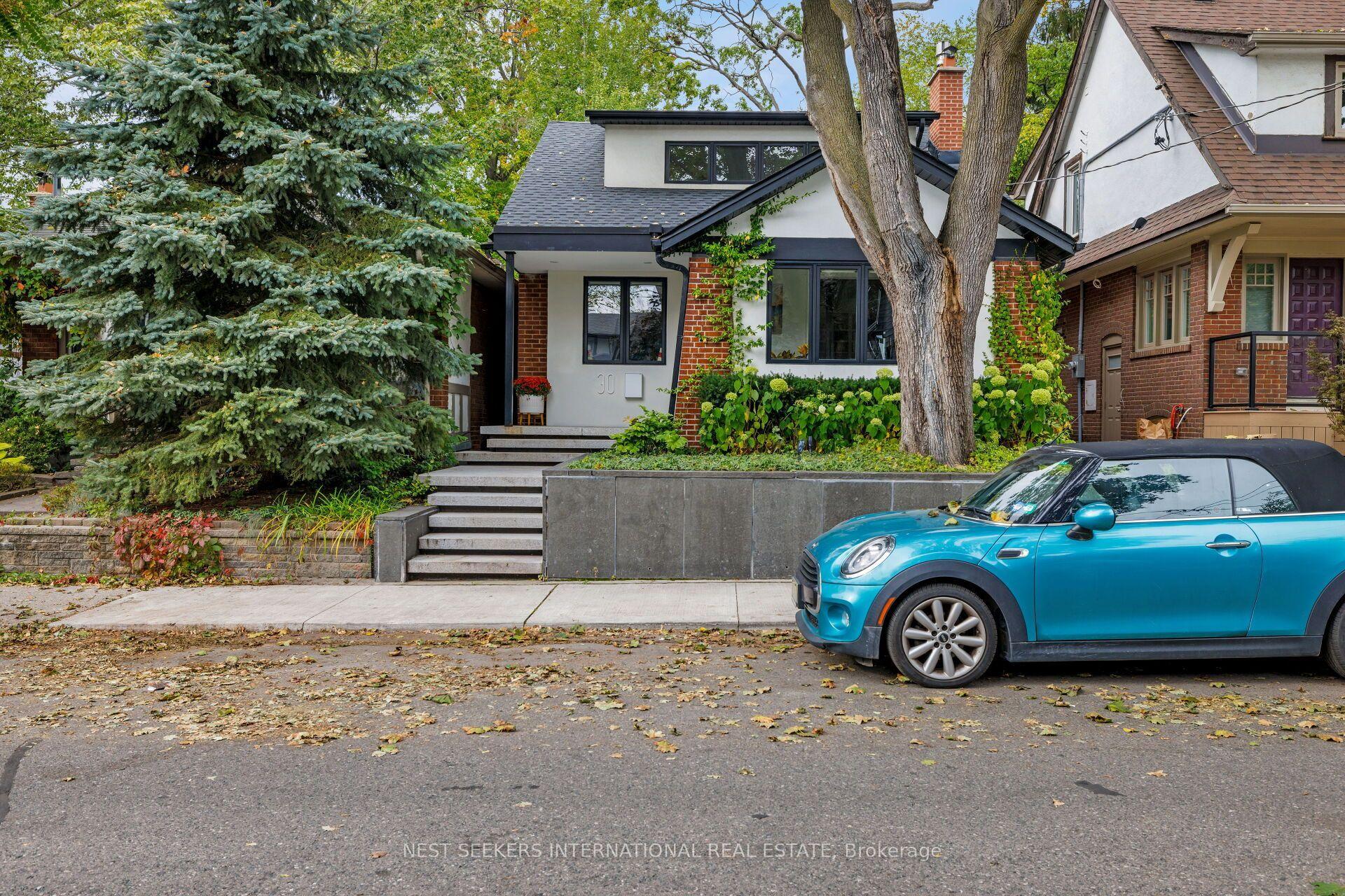 30 Duart Park Road, Toronto — Detached for sale, photo 1