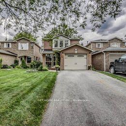14 Barrett Crescent — photo 1