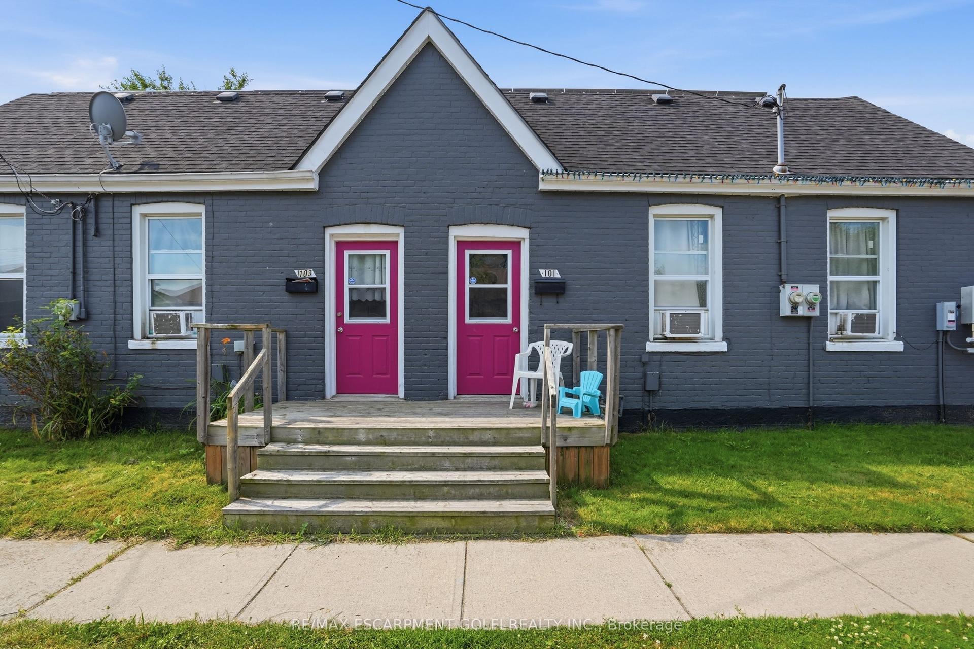 101 Sarah Street, Brantford — Detached for sale, photo 1