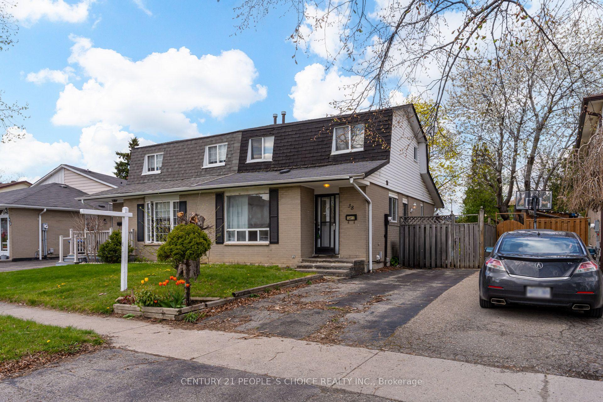 38 Tindale Road, Brampton — Semi-Detached for sale, photo 1