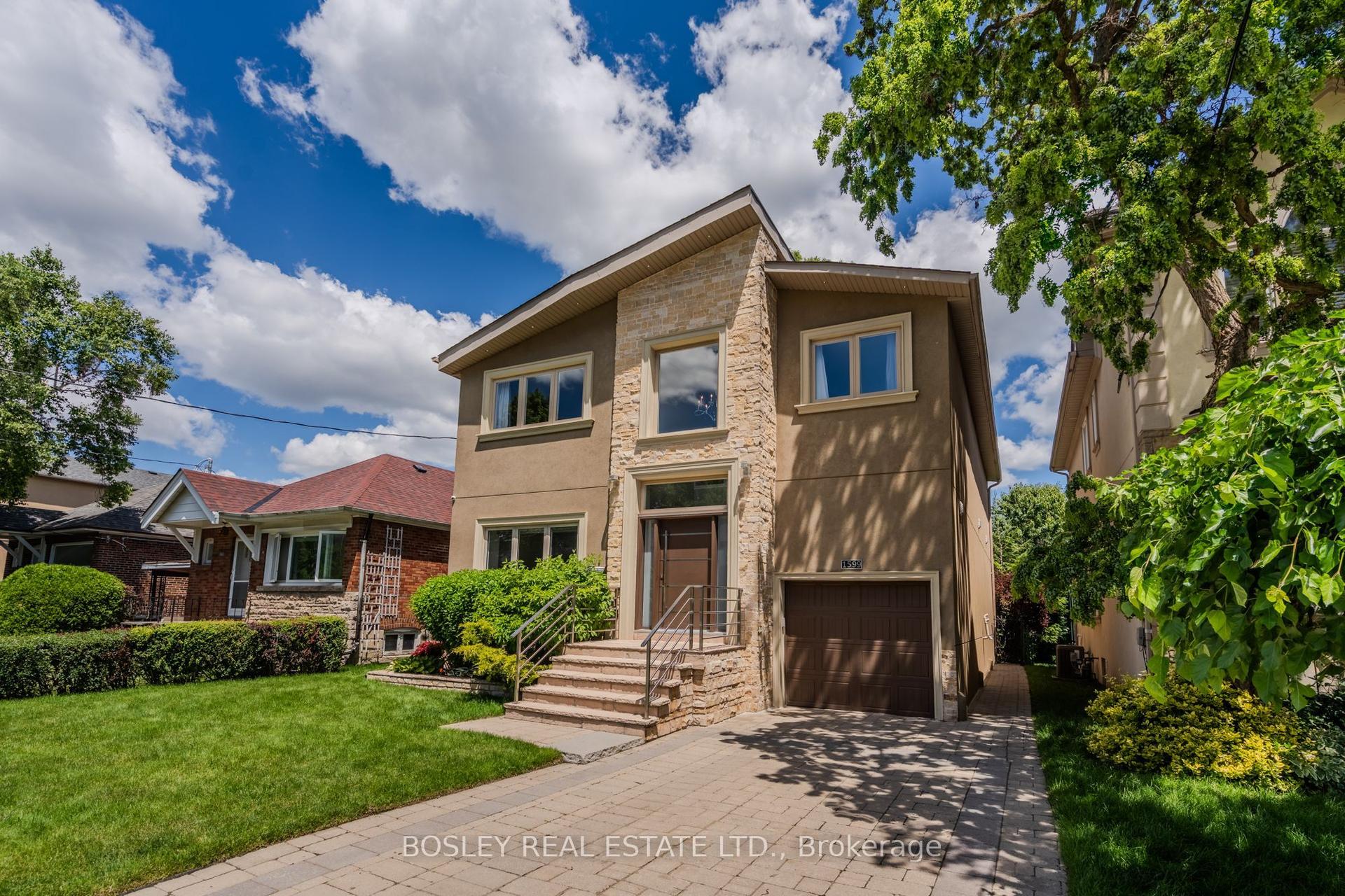 1599 Woodbine Heights Boulevard — photo 1