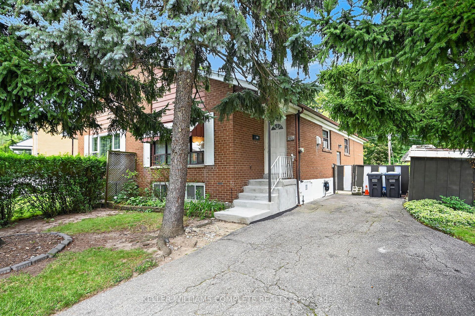3239 QUEEN FREDERICA Drive, Mississauga — Semi-Detached for sale, photo 1