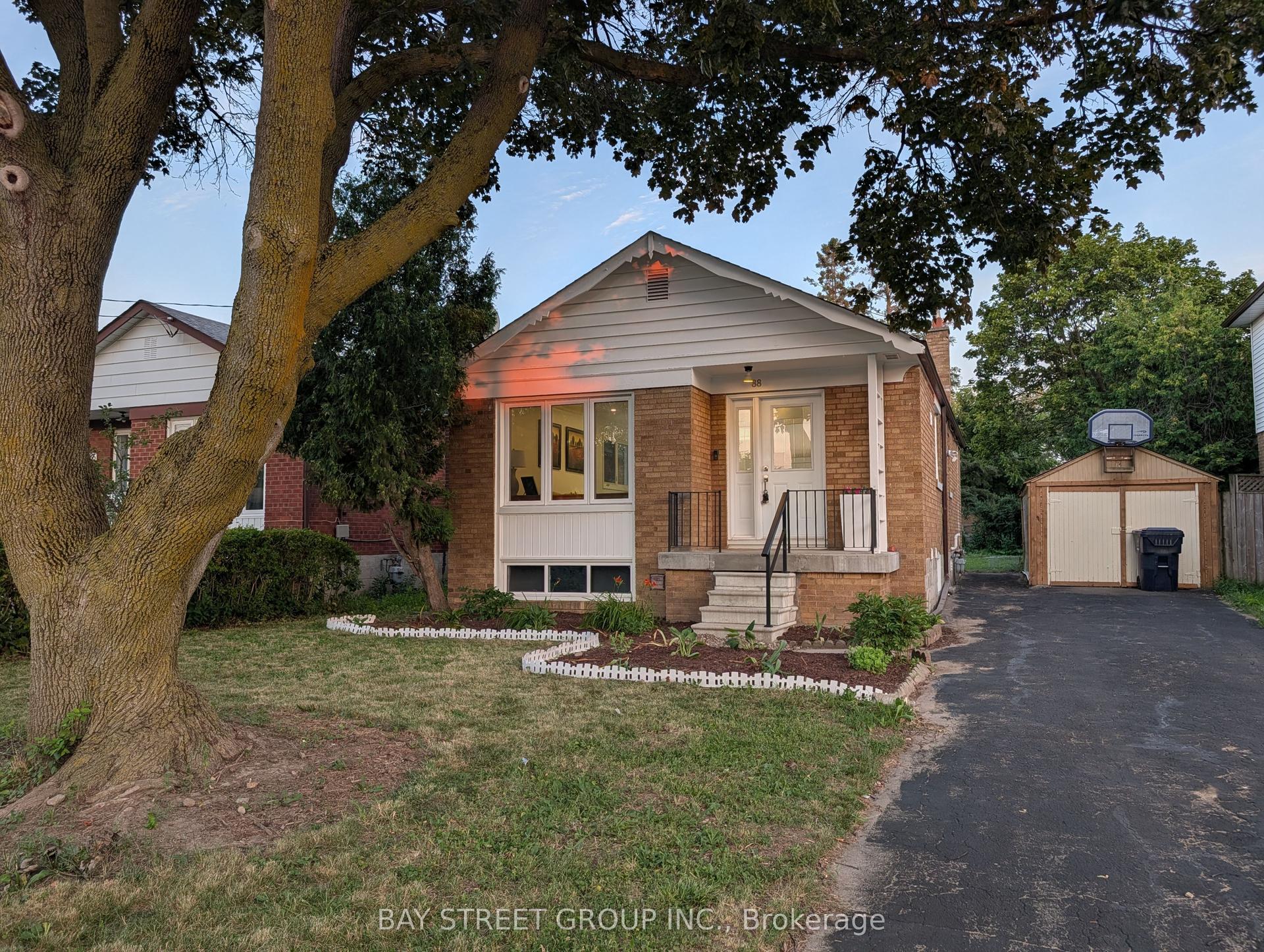 88 Frey Crescent, Toronto — Detached for sale, photo 1