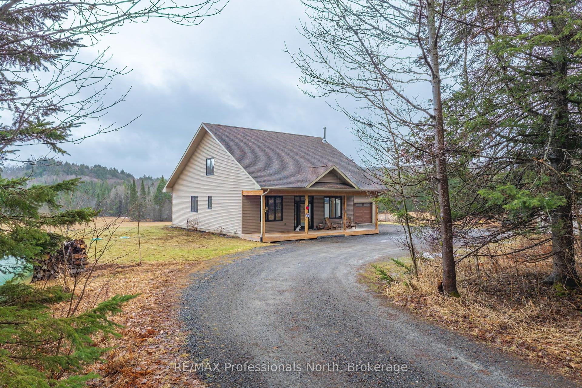 475 Hoodstown Road S — photo 1