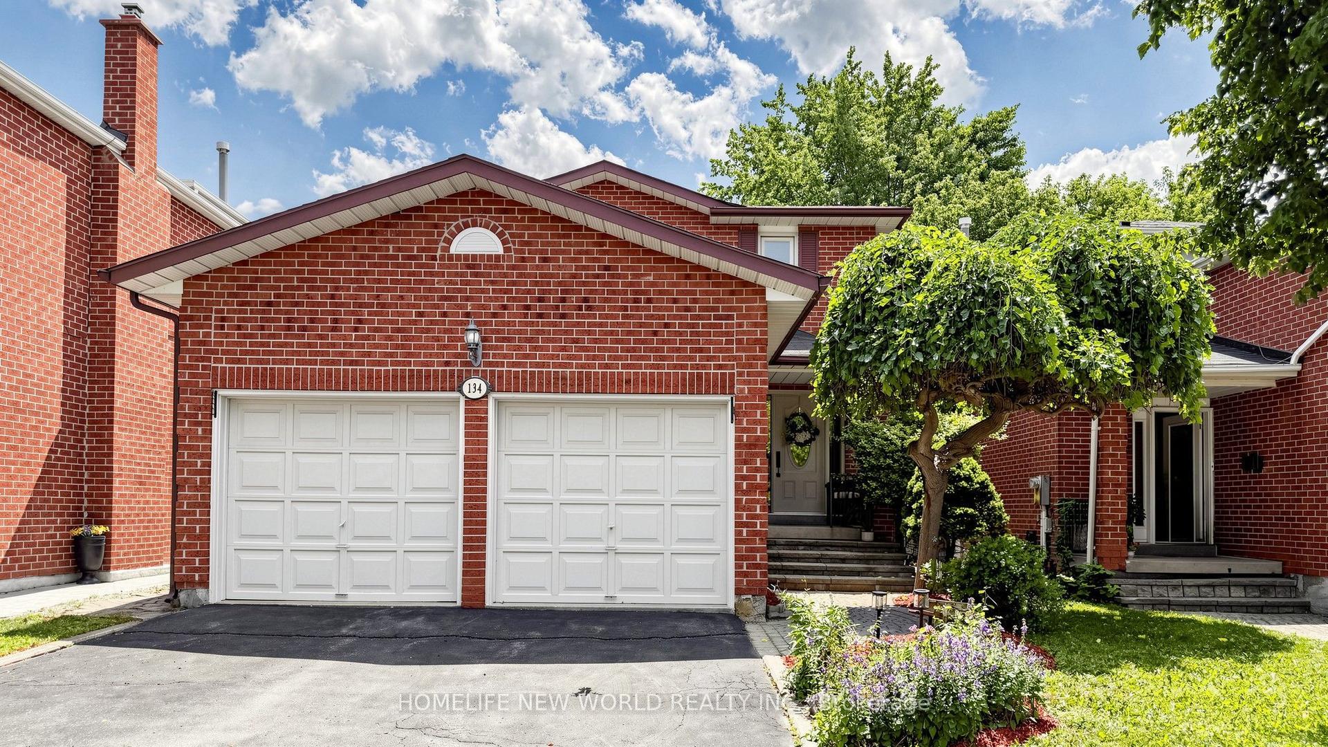 134 Crosby Avenue, Richmond Hill — Detached for sale, photo 1
