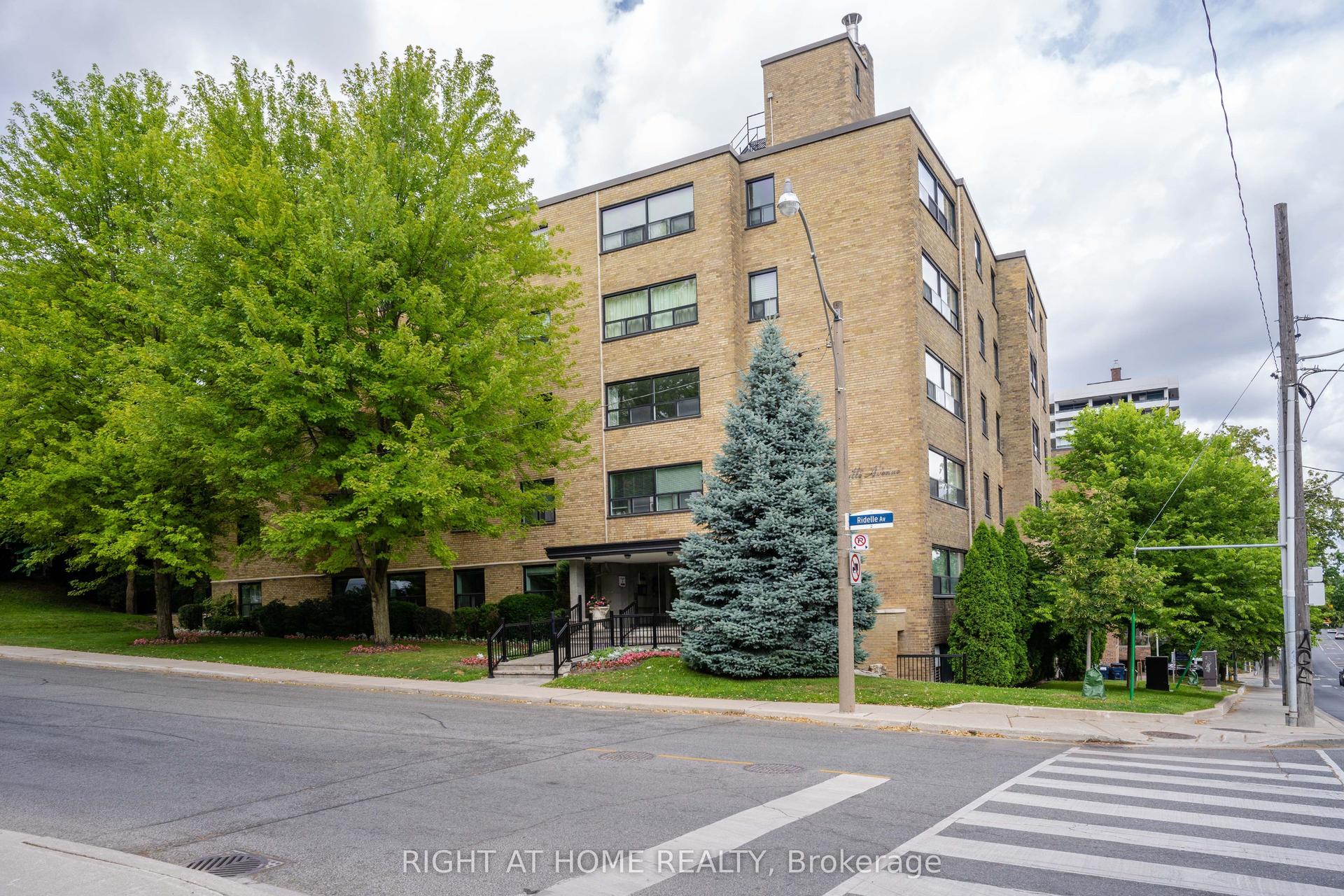 2 Ridelle Avenue 502 #502, Toronto — Condo for lease, photo 1
